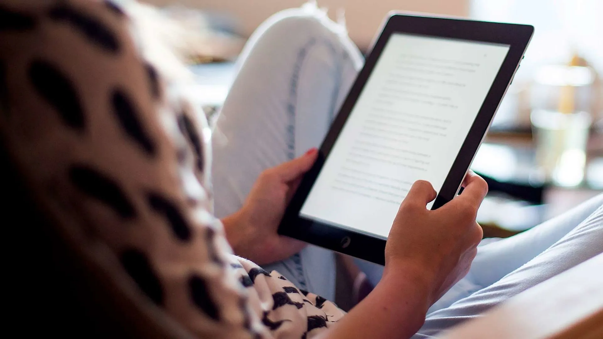 Alumnos de finanzas del Tec Guadalajara crean ebooks para promover la cultura financiera.