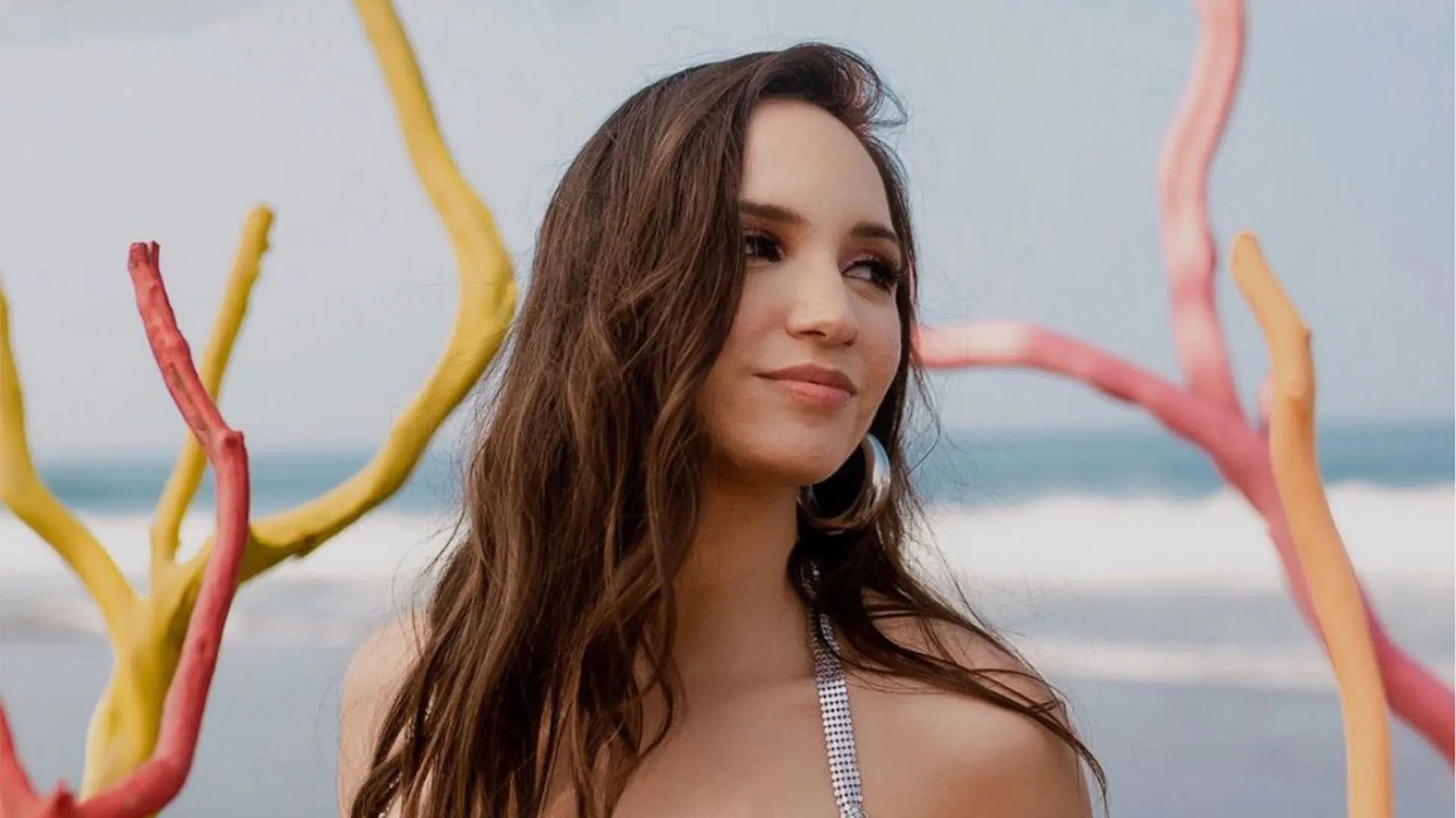 Egresada Tec busca inspirar a través de su canción "Quiero más"