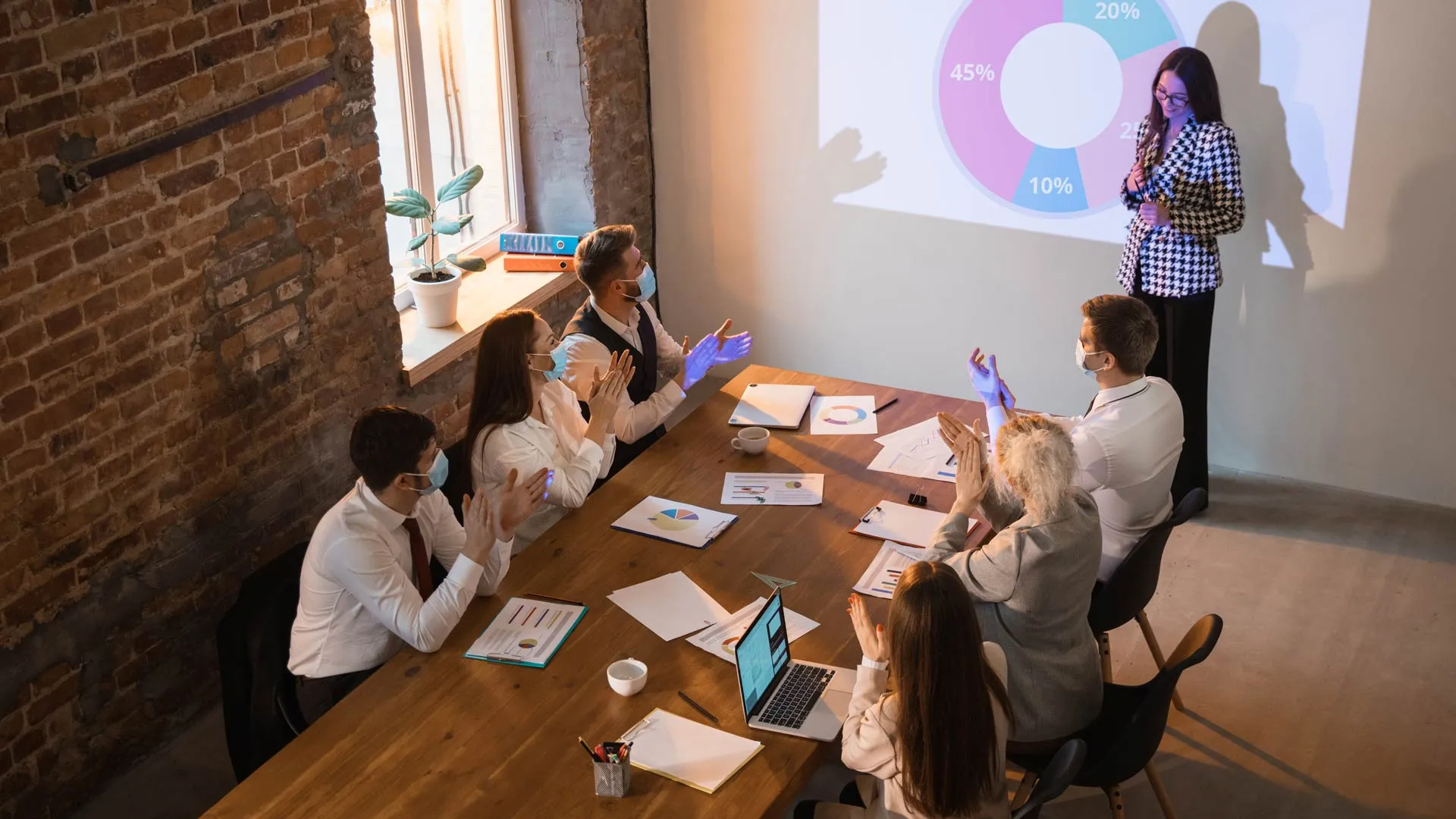 junta de trabajo con usuarios