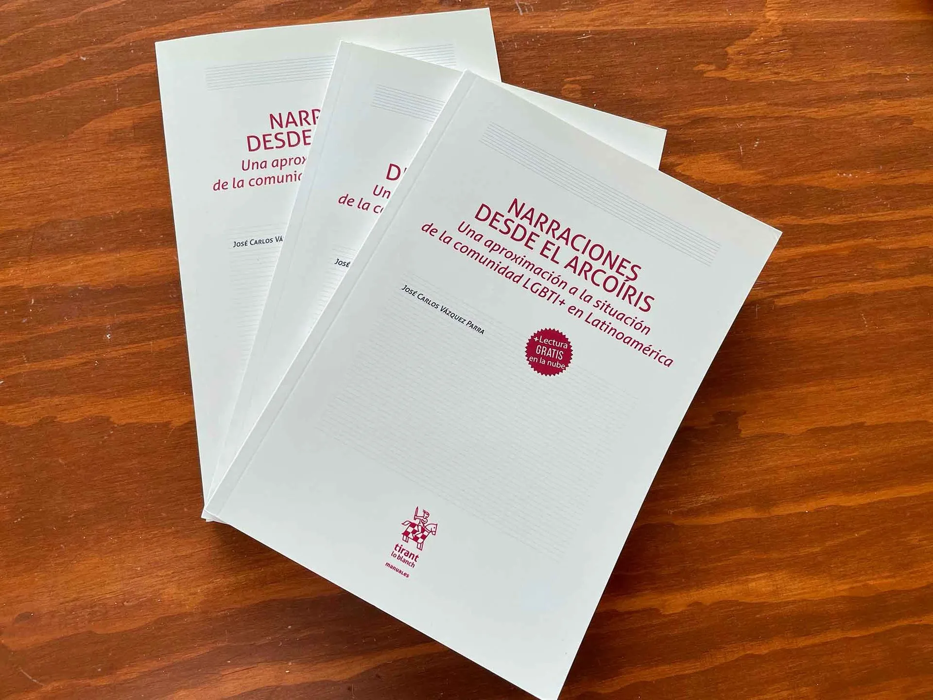 Profesor del Tec escribe libro "Narraciones desde el arcoíris"