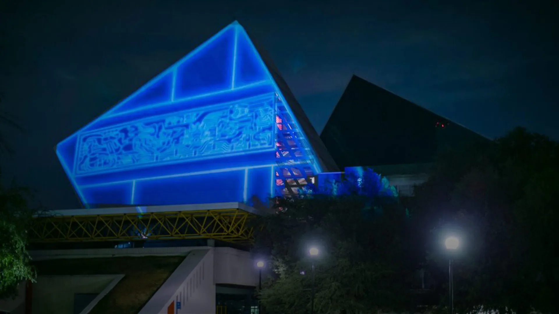 ¡Espectáculo regiomontano! Plasman en CETEC la industria de Monterrey