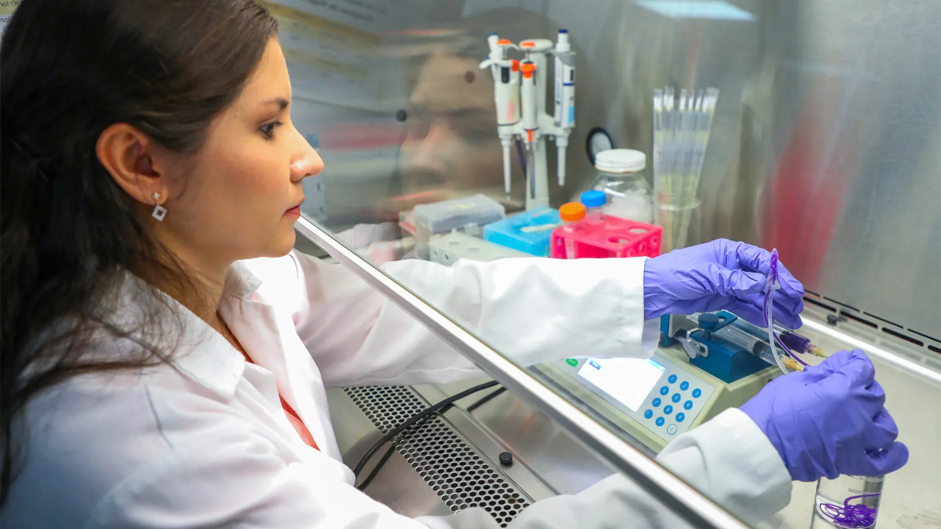 Johana Bolívar, doctoranda del Tec de Monterrey, fue distinguida con un premio internacional por su investigación en bioimpresión de tejidos.