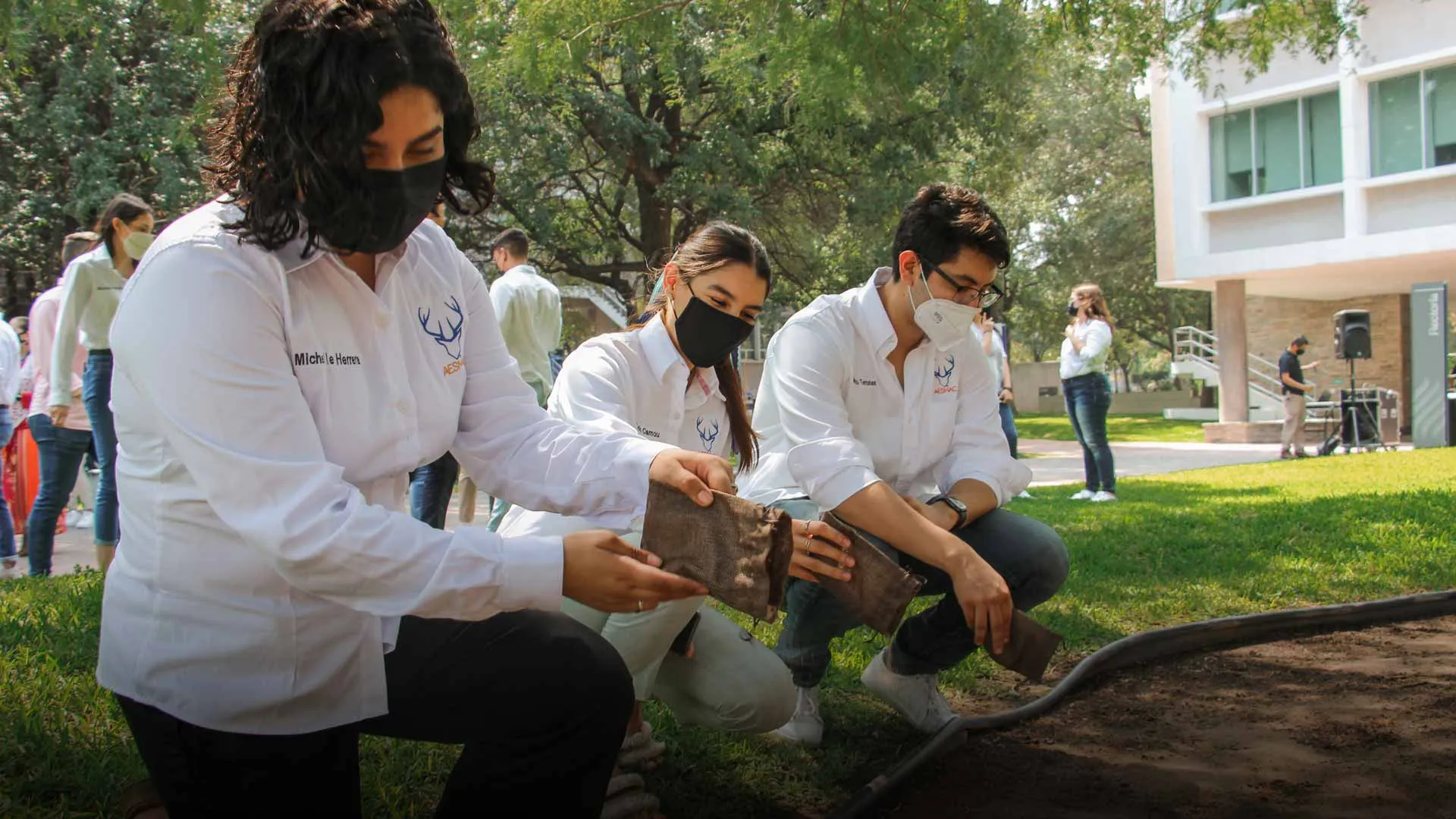 Honran unión multicultural en campus Monterrey