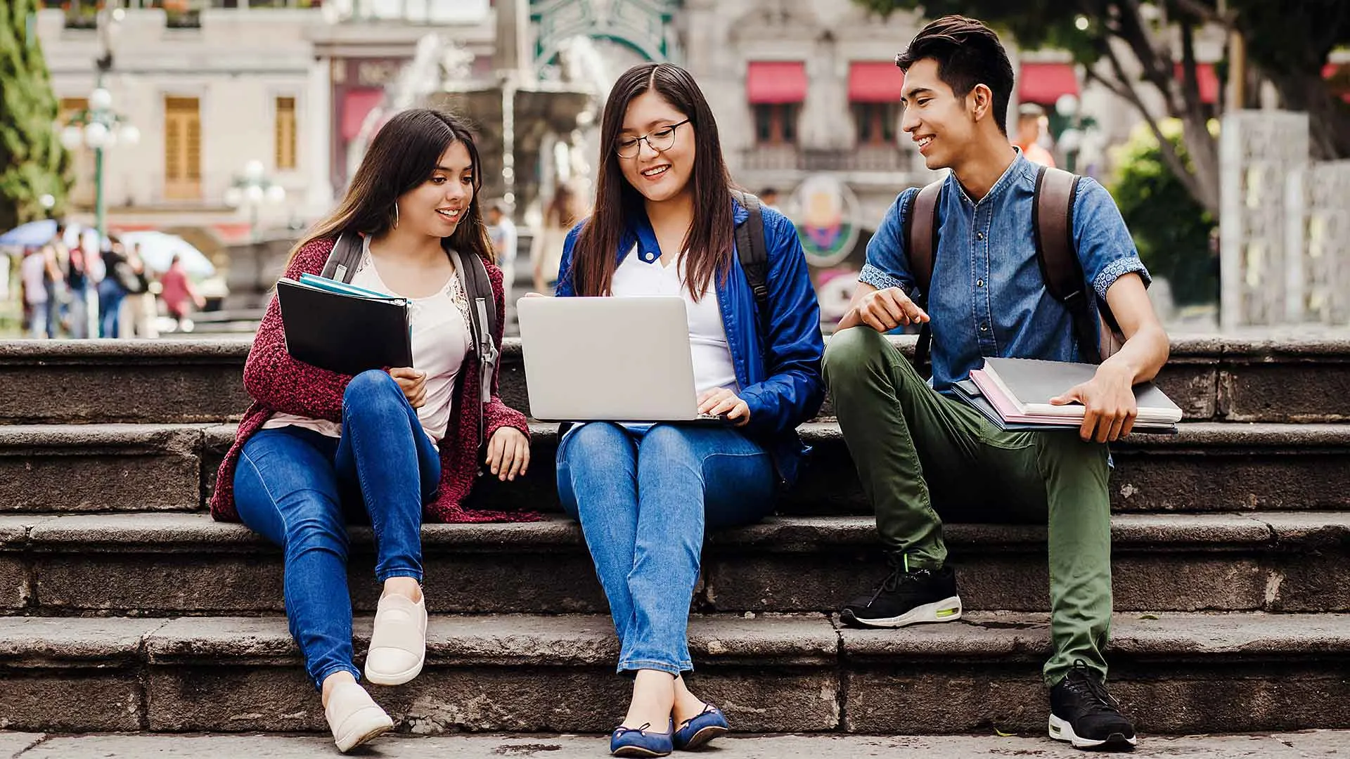 En la primera edición de ganadores de la beca Rise, 7 jóvenes mexicanos fueron seleccionados