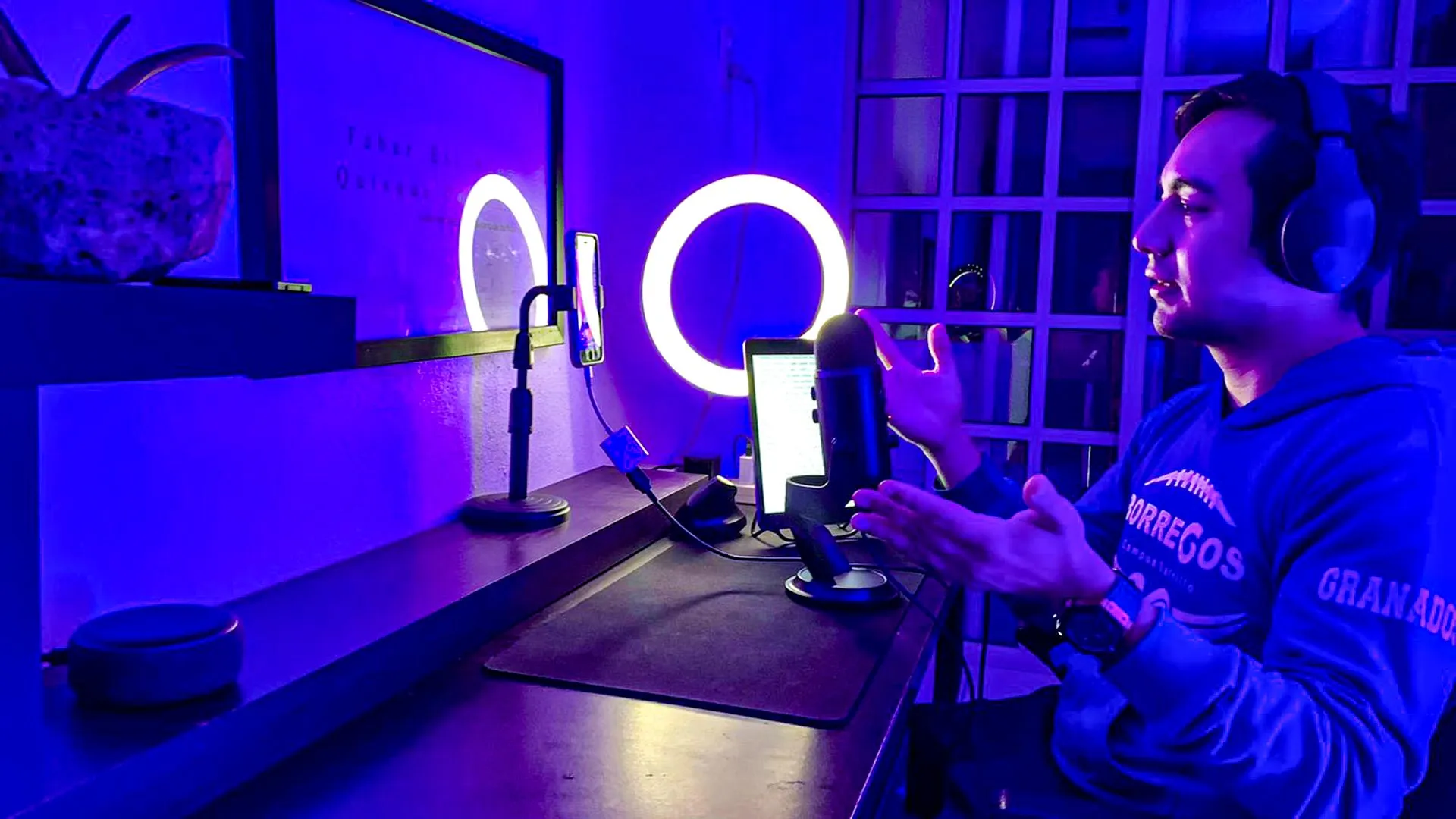 Alex Granados grabando sus vídeos