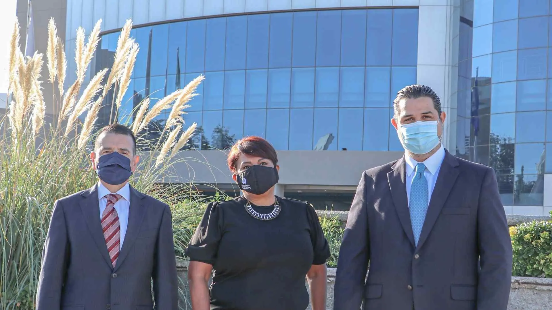 Lucy en el Tec con directivos