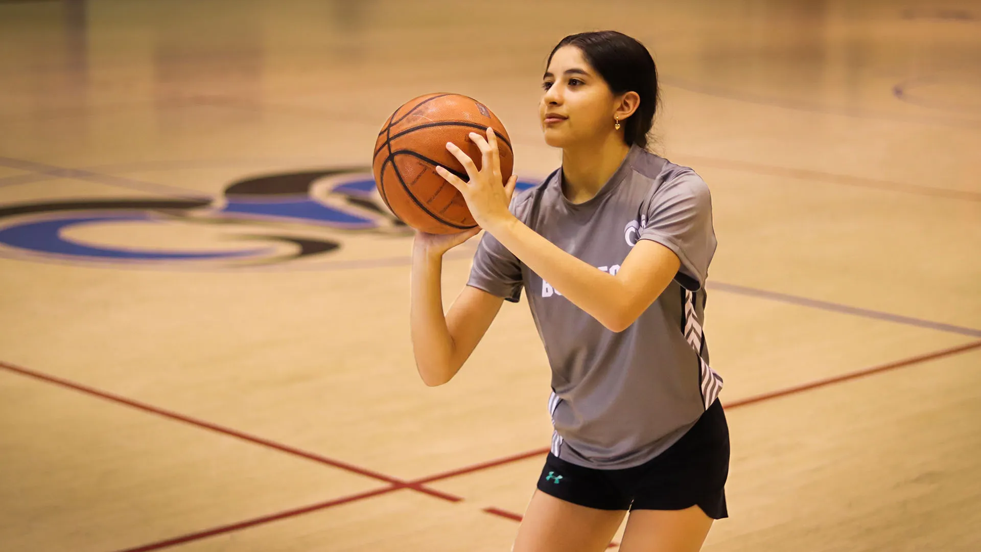¡Vuela a la canasta! Destaca alumna de PrepaTec en basquetbol