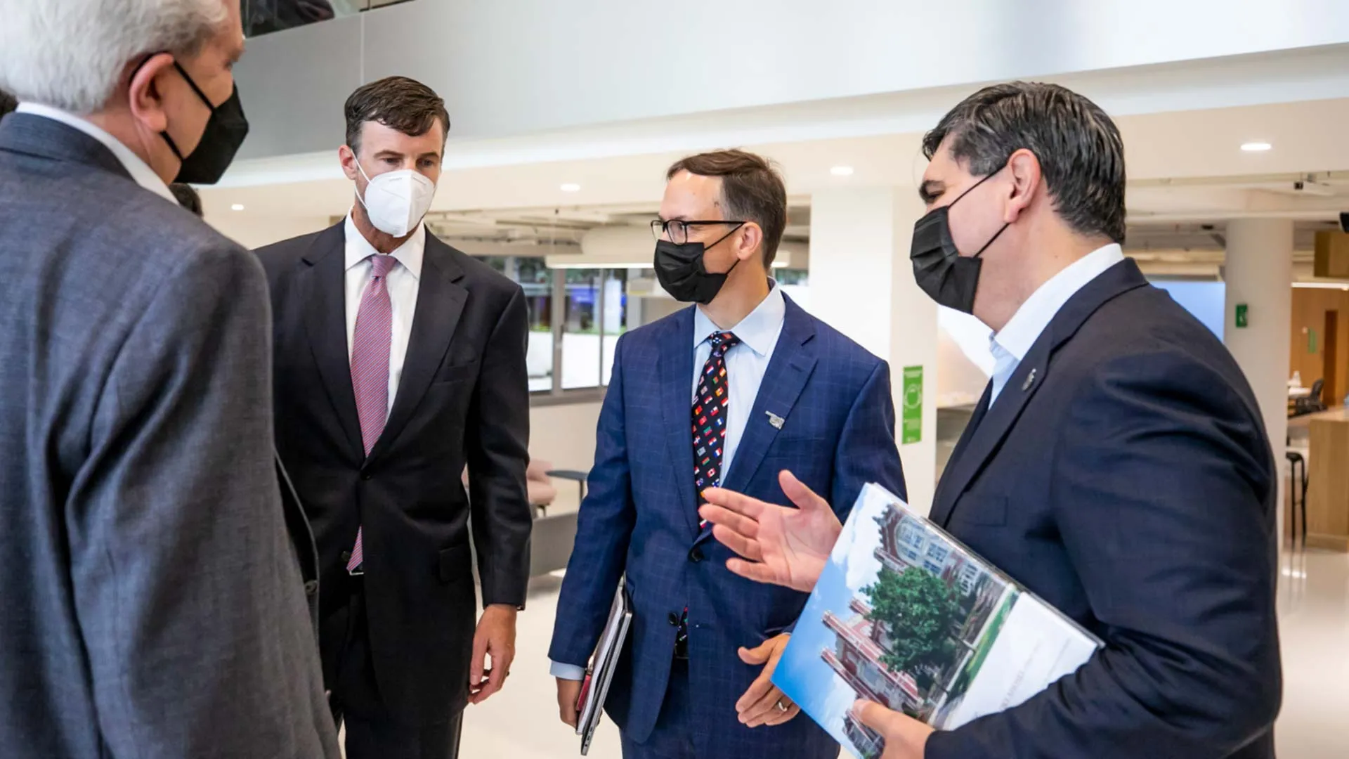 El gobernador y académicos de Oklahoma visitaron el Tec en la búsqueda de alianzas