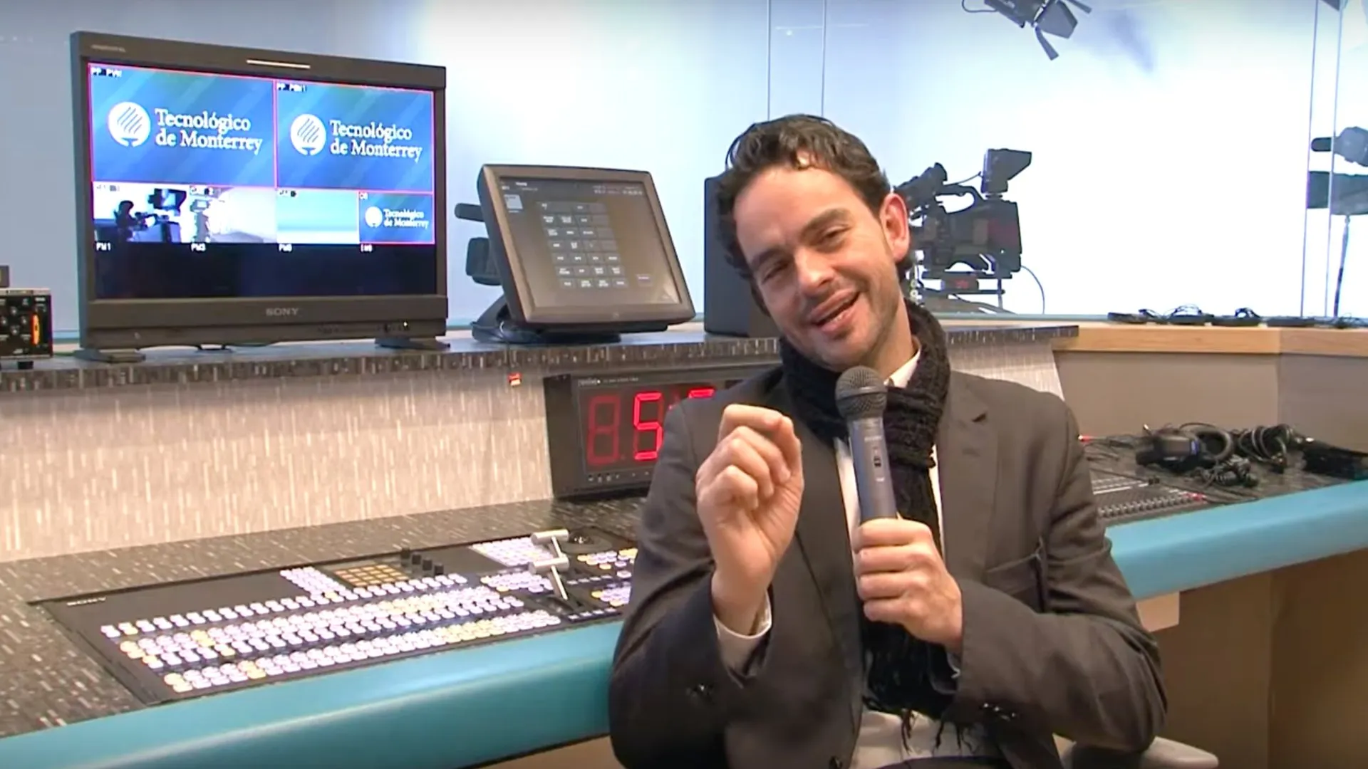 Andrés Barradas, catedrático del Tec campus Puebla