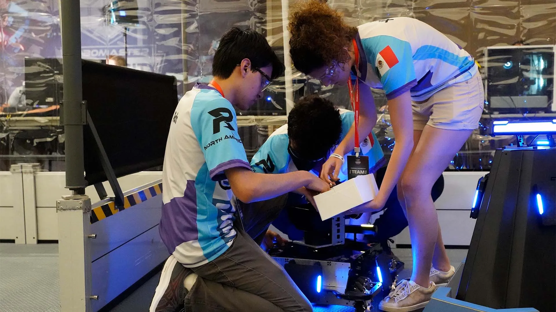 Alumnos de Tec Santa Fe se llevan 1er lugar en competencia de robótica