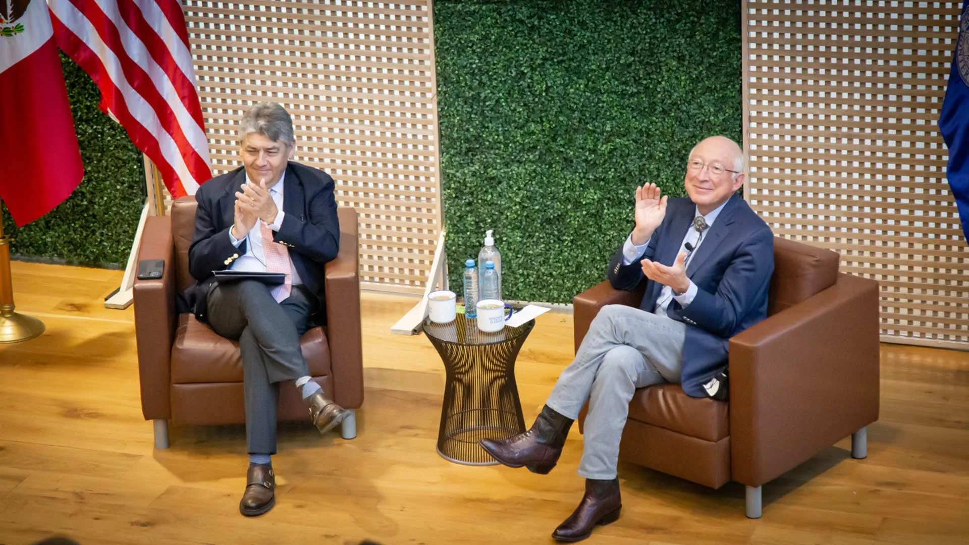 El embajador de Estados Unidos en México Ken Salazar visitó el Tec para el fortalecimiento de las relaciones bilaterales