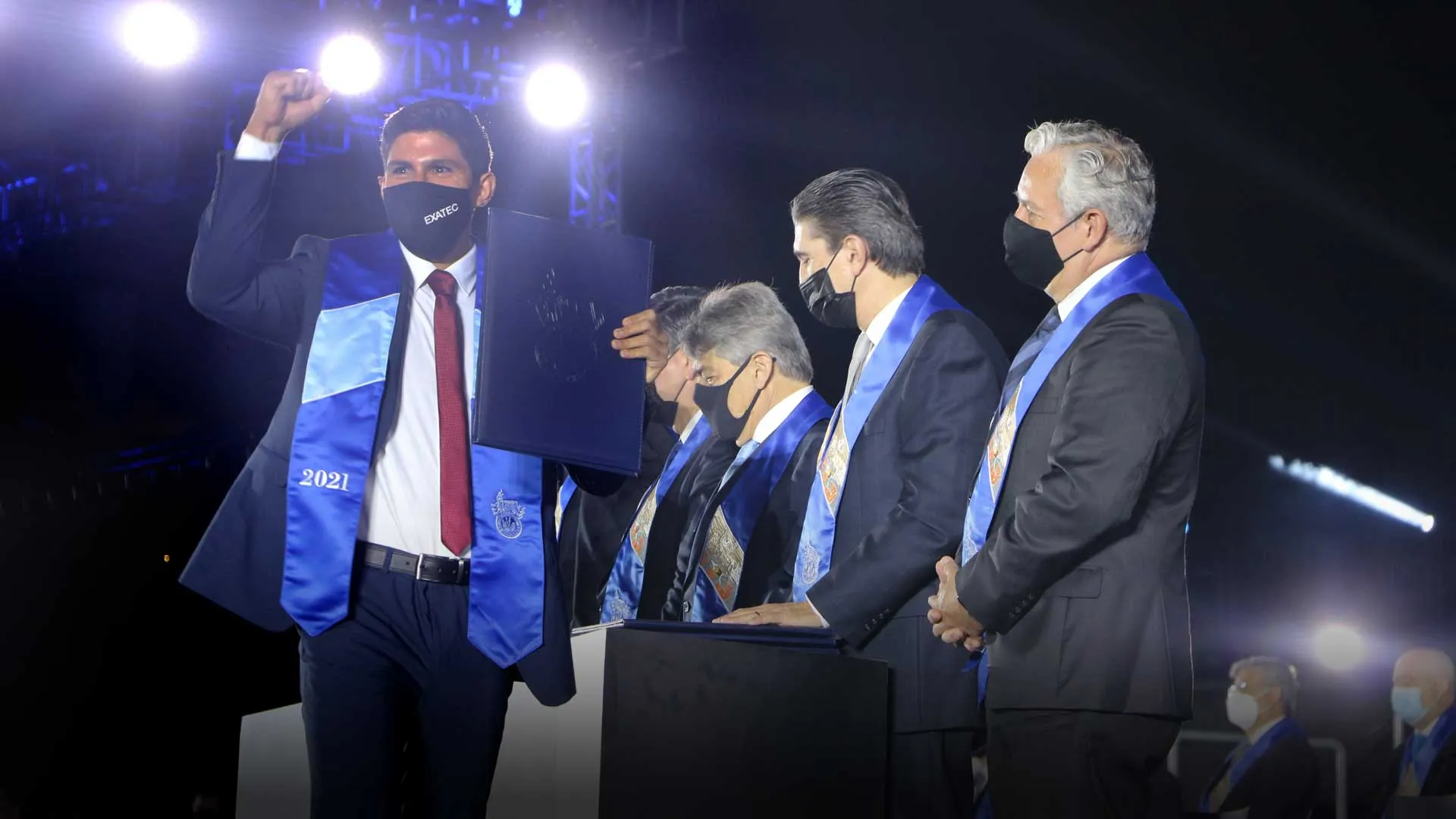 ¡Graduación! David Garza da tips para alcanzar el éxito personal