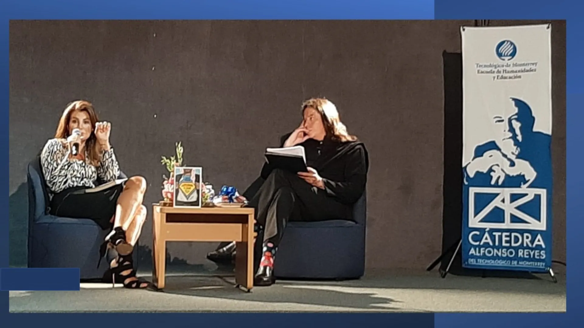 La conversación con la escritora Joumana Haddad invita a la reflexión sobre la violencia de género.