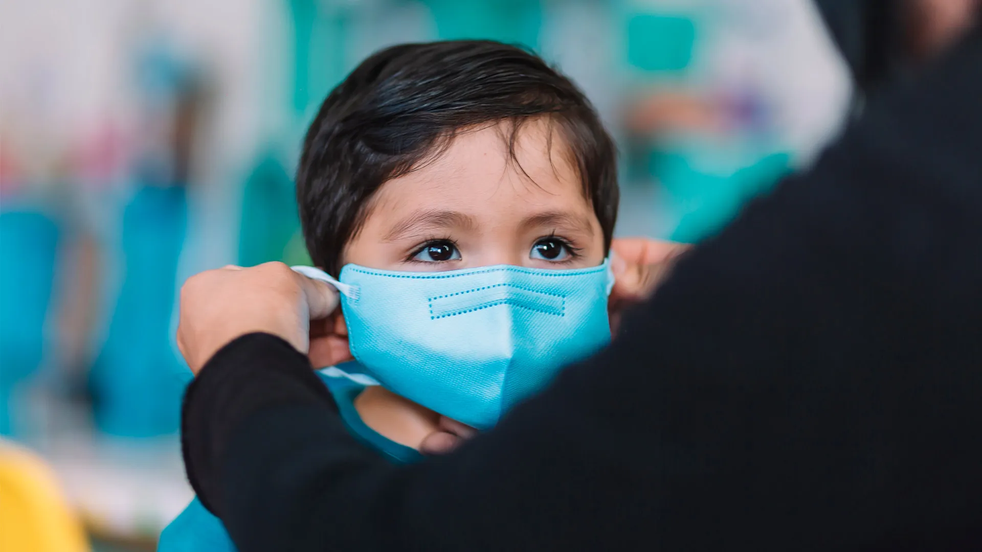 La variante Ómicron ha generado un aumento paulatino en hospitalizaciones de menores.