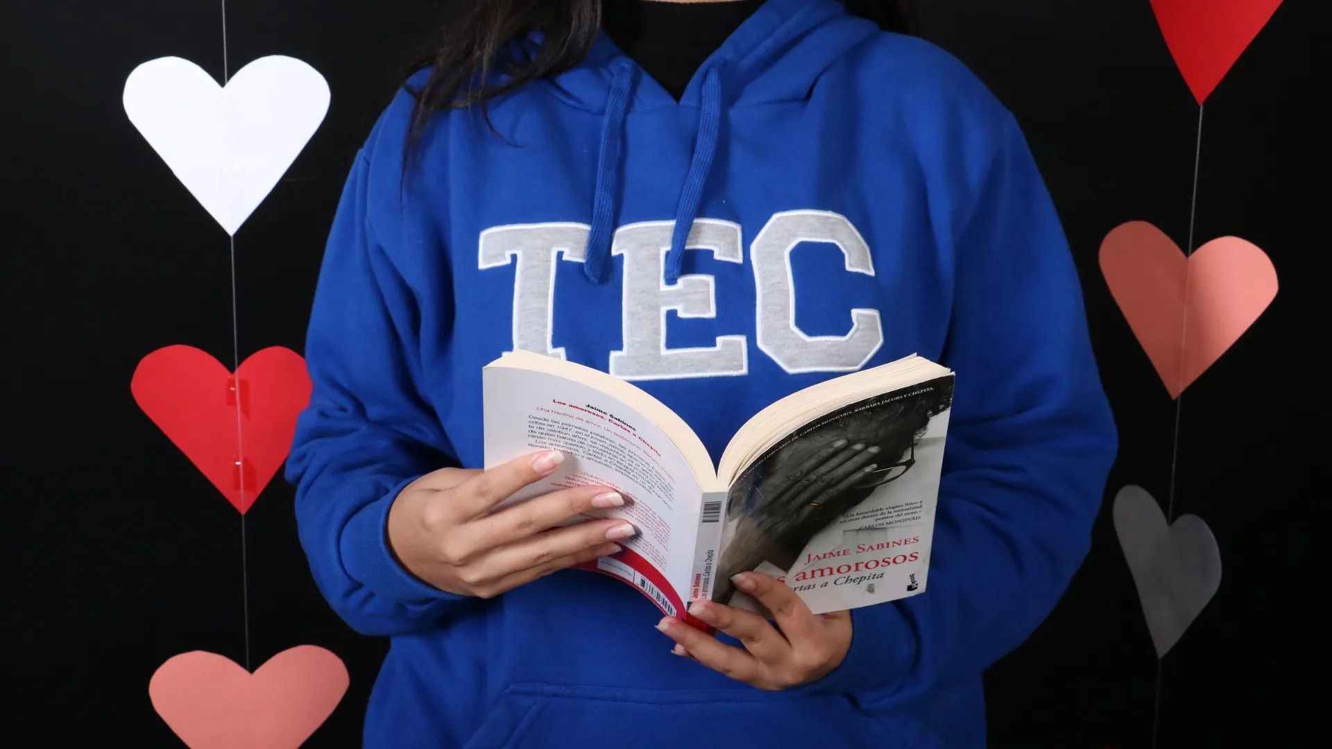 5 poemas para dedicar tu amor este San Valentín