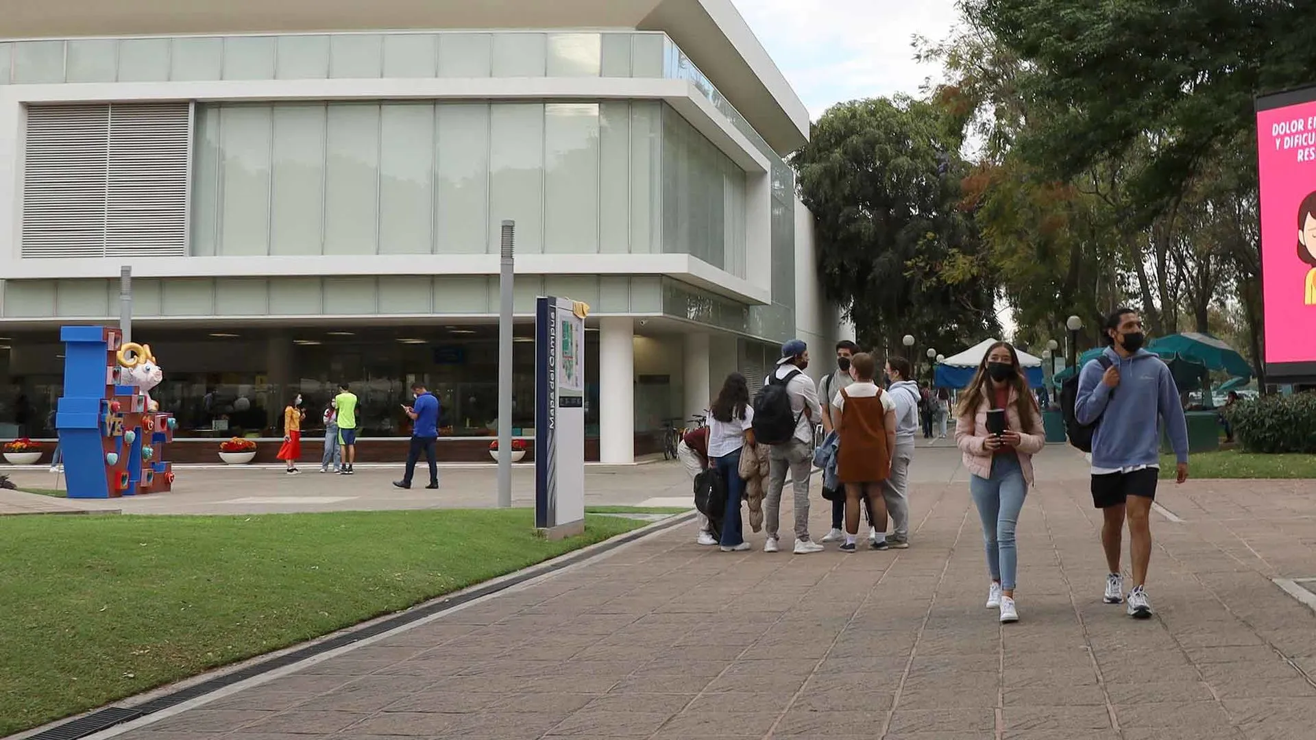 Inicia semestre Tec GDL.