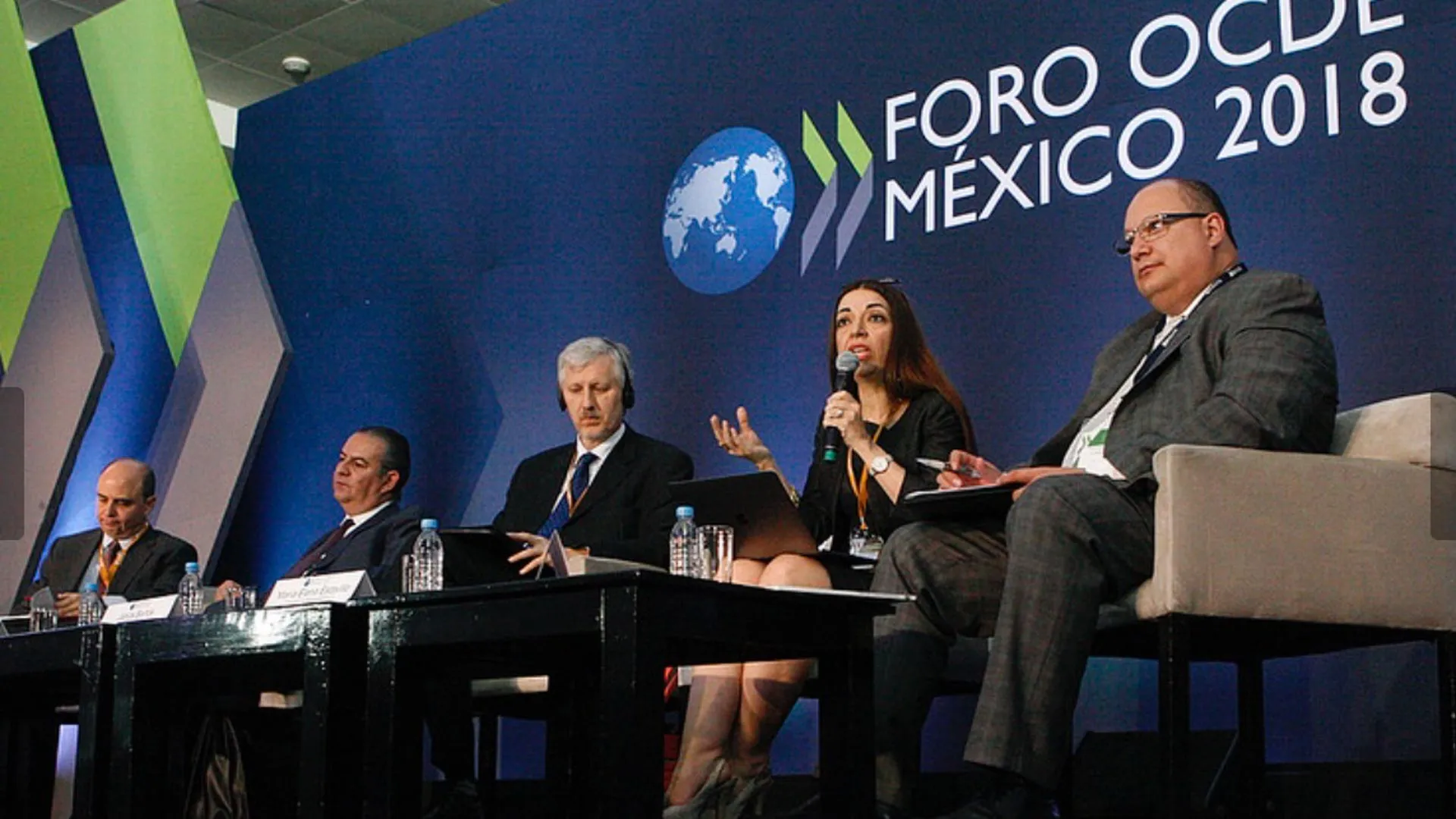 Promueve igualdad en tecnologías de la información y la comunicación