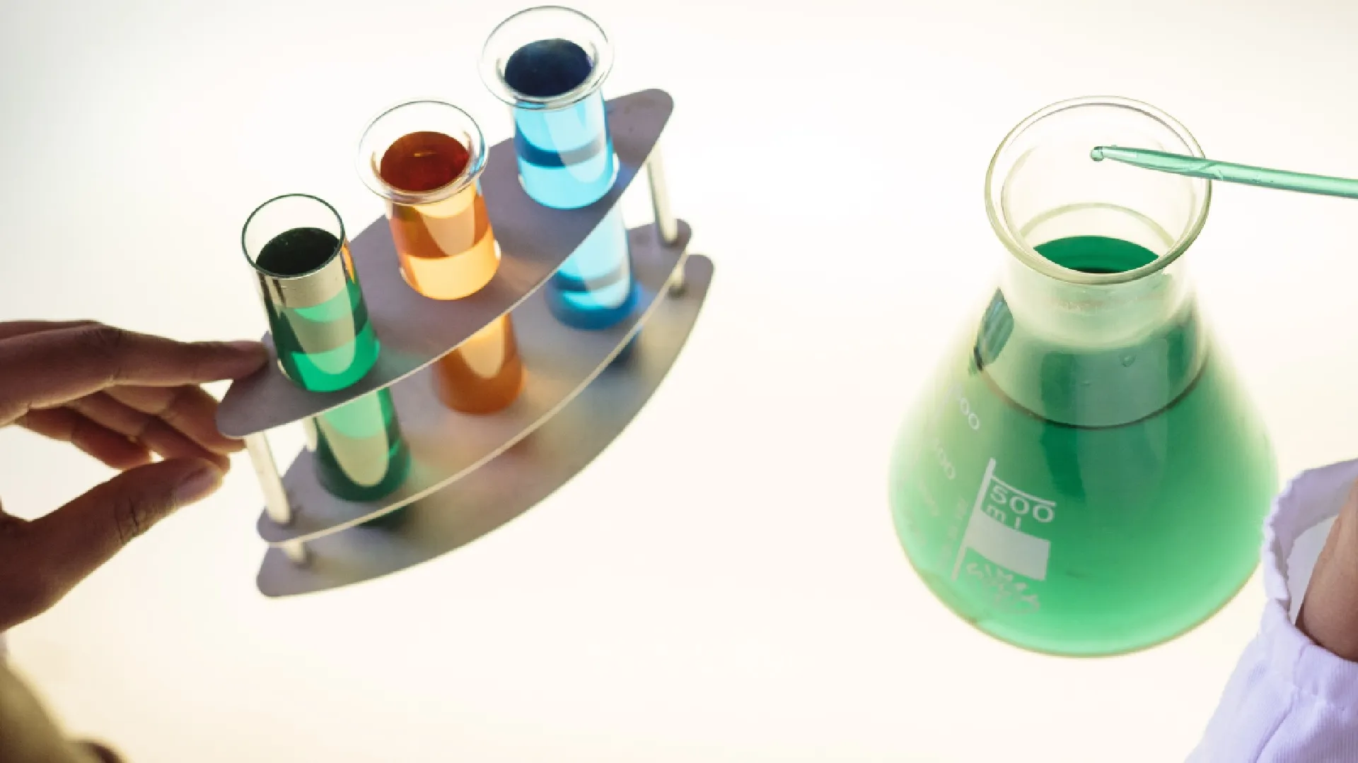 Tubos de ensayo de colores