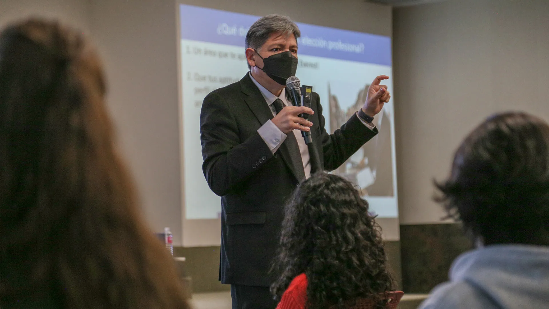 Conferencia Decisiones Trascendentales del Dr. Mateo Arredondo