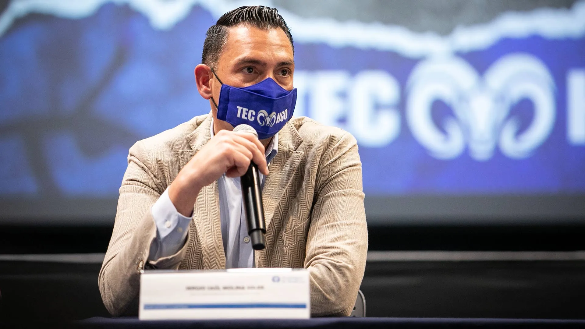 Entrenador Sergio Molina en rueda de prensa