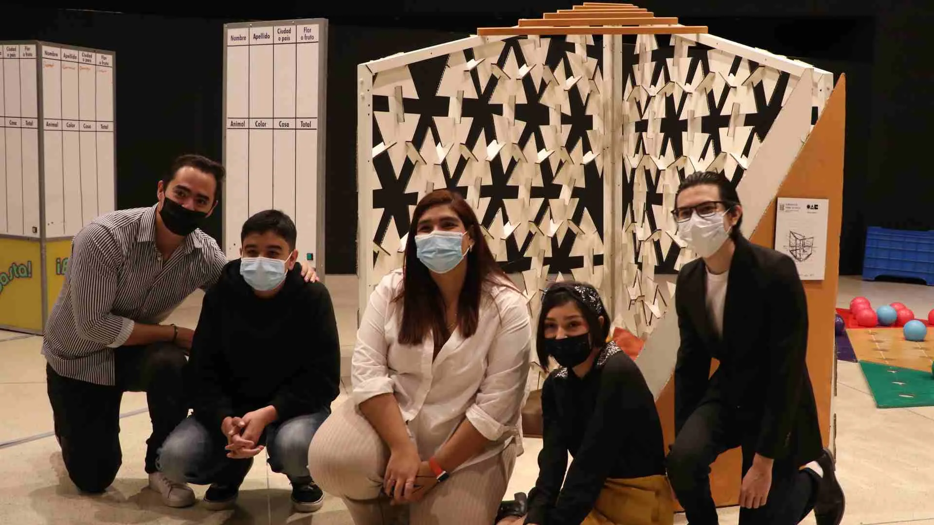 Alumnos de estudios creativos presentan espacio de meditación