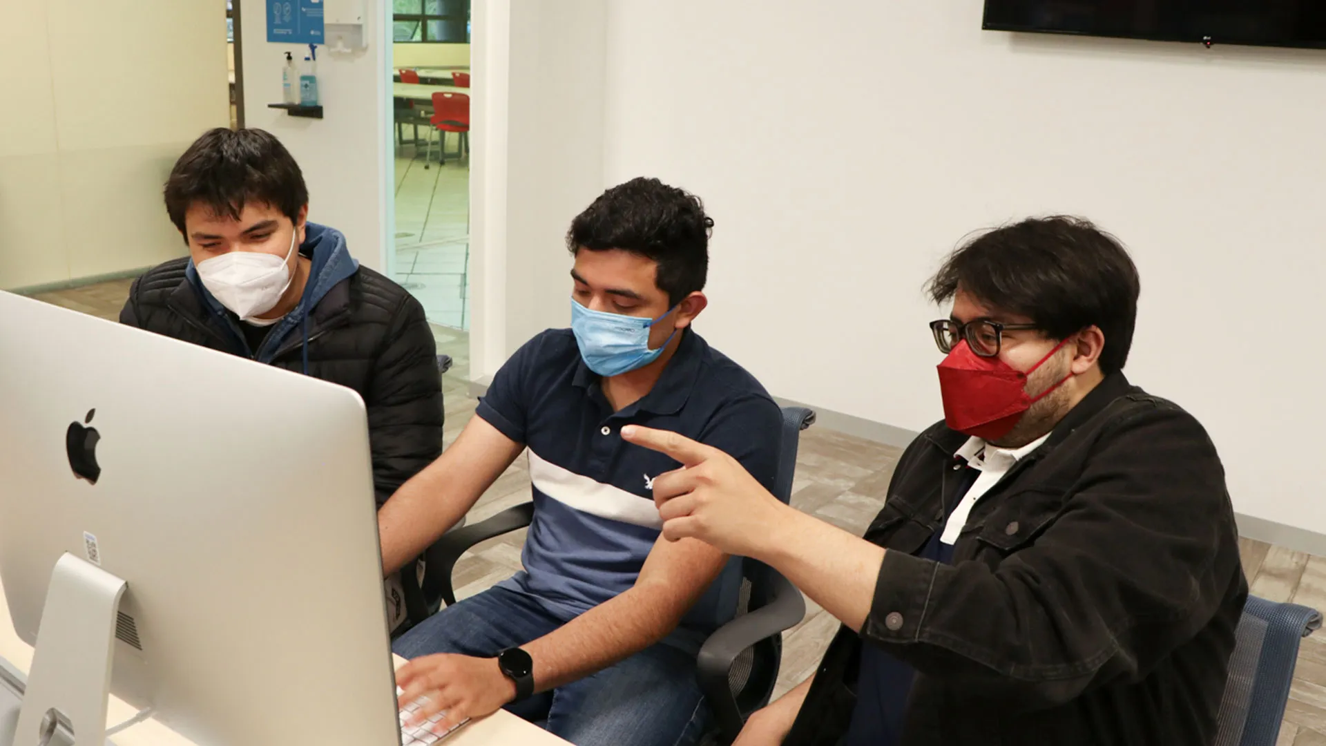 Alumnos participarán en concurso de programación en abril