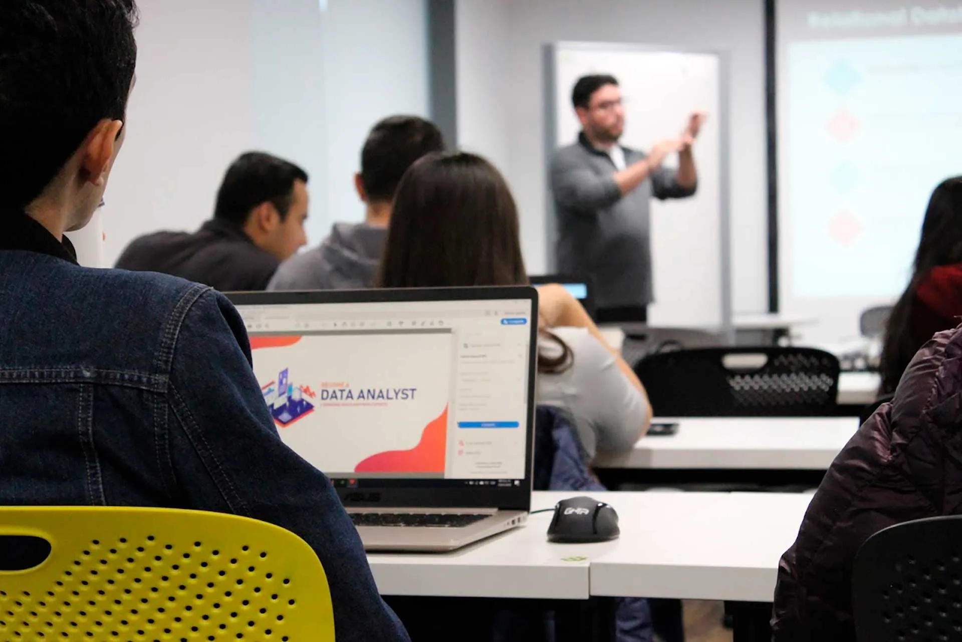 Egresados Tec crean academia en ciencia de datos