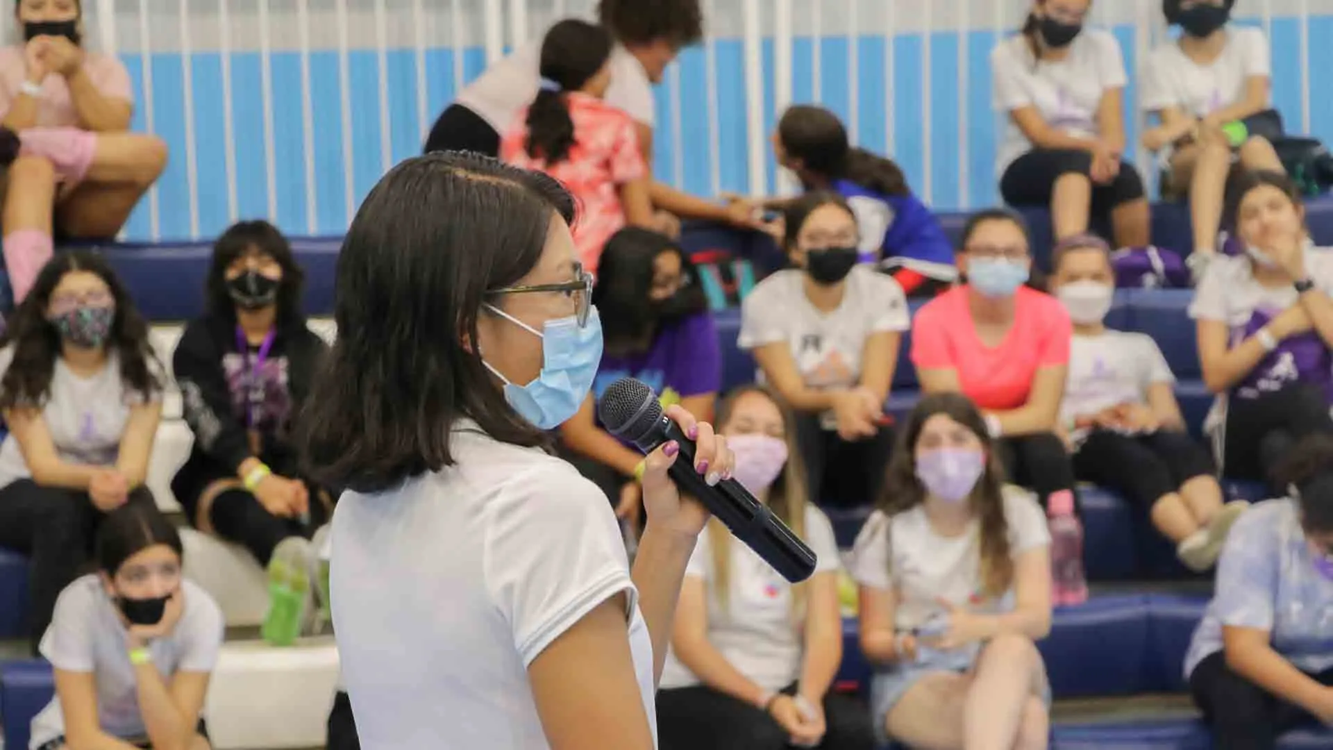 Atletas profesionales comparten su experiencia de niñas