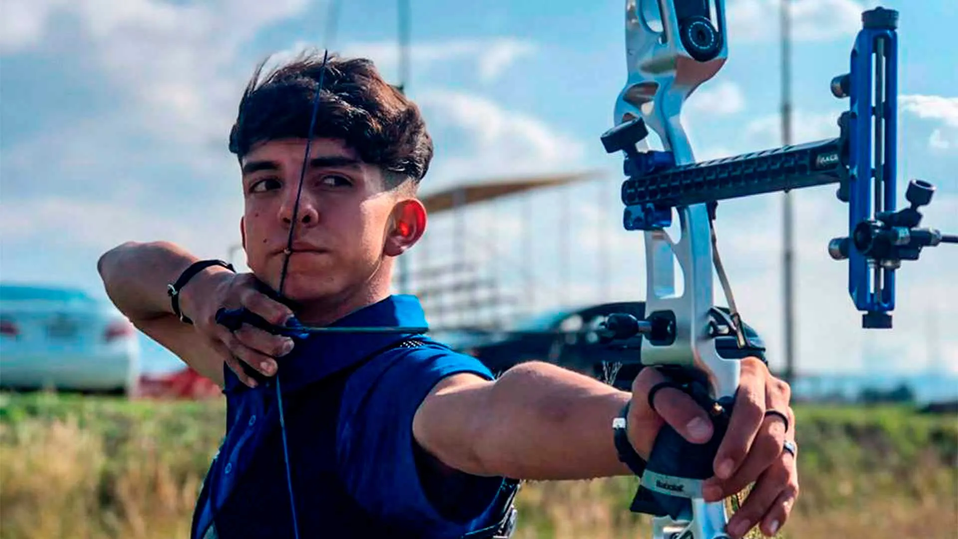 Fernando Muñoz participará en la Universiada 2022 en la disciplina de Tiro con Arco