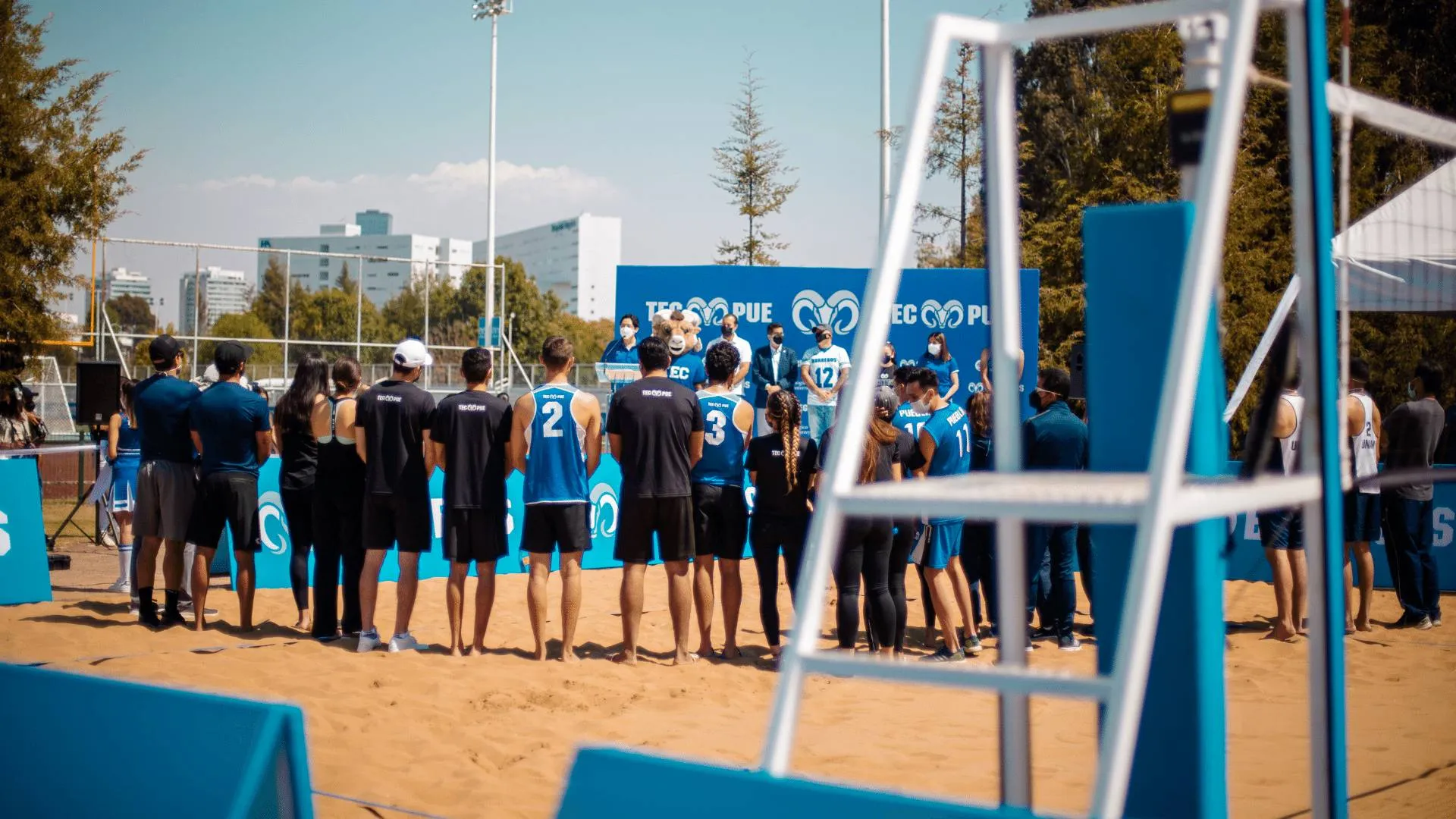 Lo cuatro representativos de voli de playa de campus Puebla lograron medalla en el nacional.