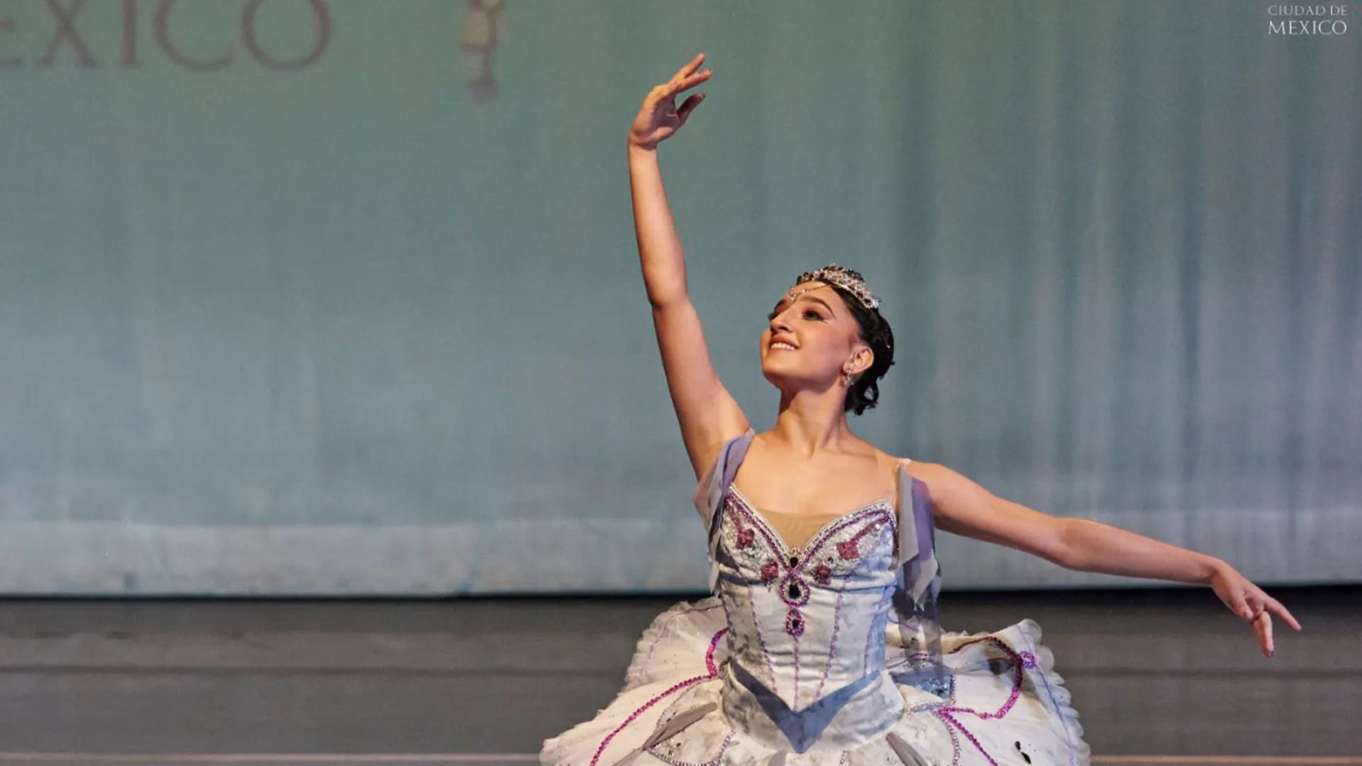 nicole capin concursando en nacional de ballet