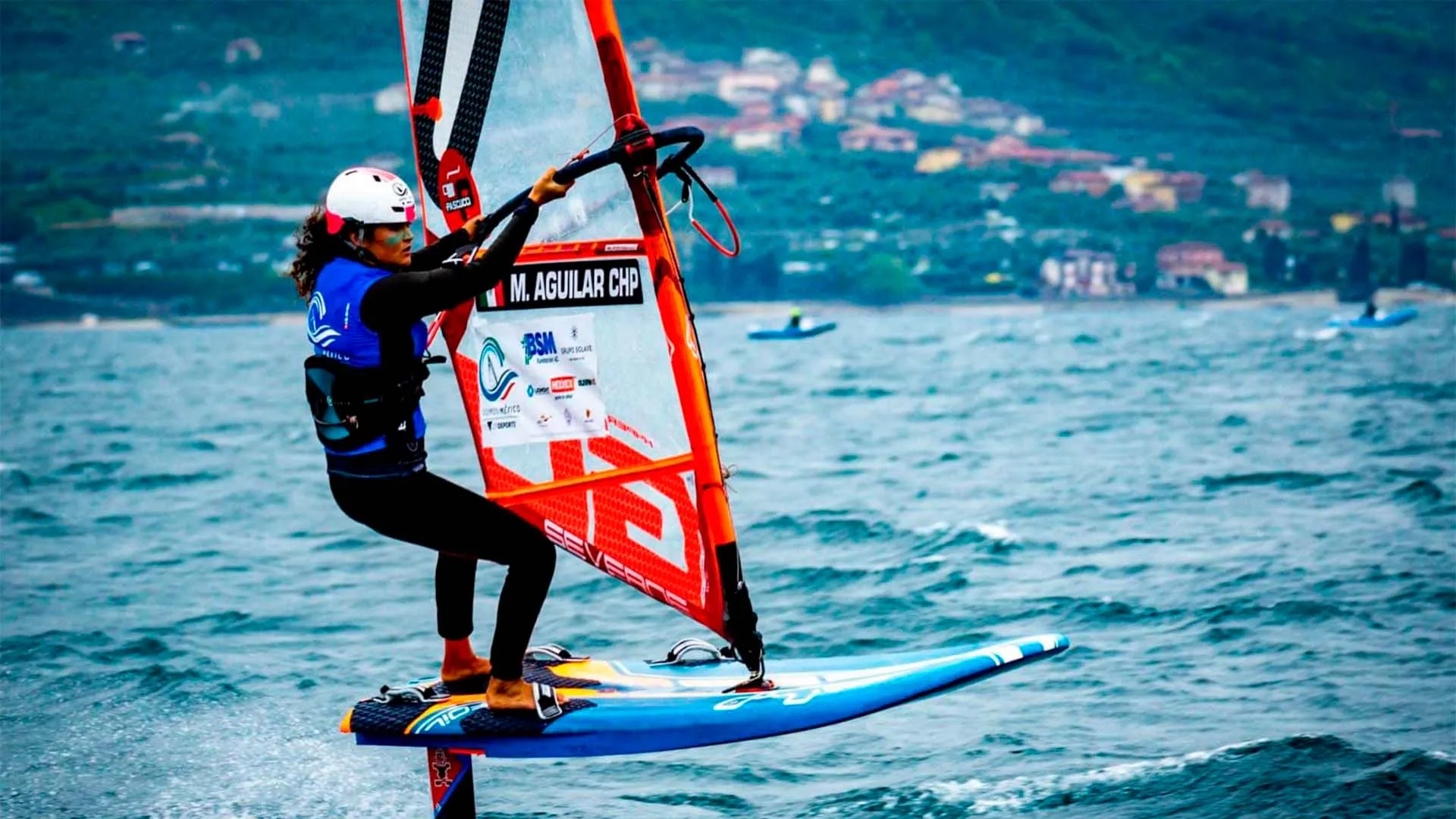 Le da el oro a México, estudiante Tec triunfa en los IQFOiL Games