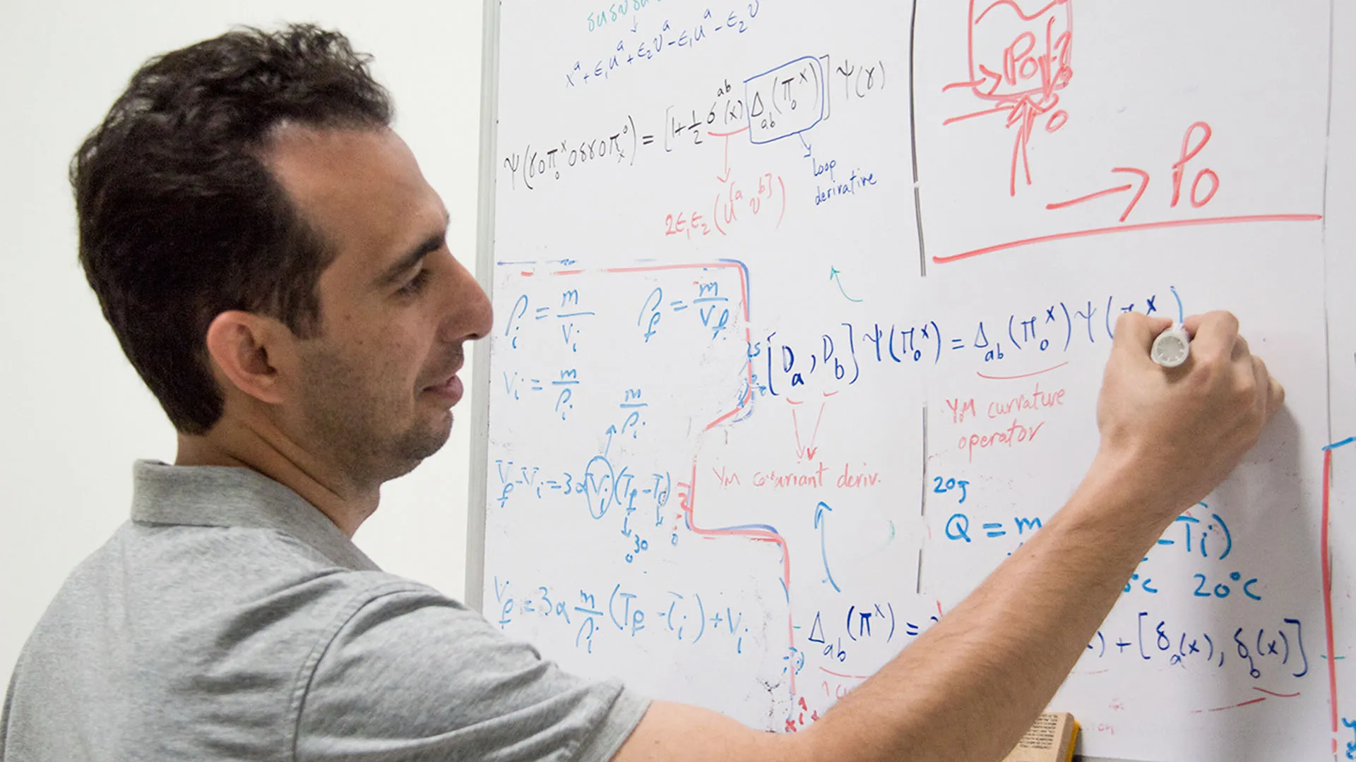 Conoce algunos mitos y realidades de los agujeros negros