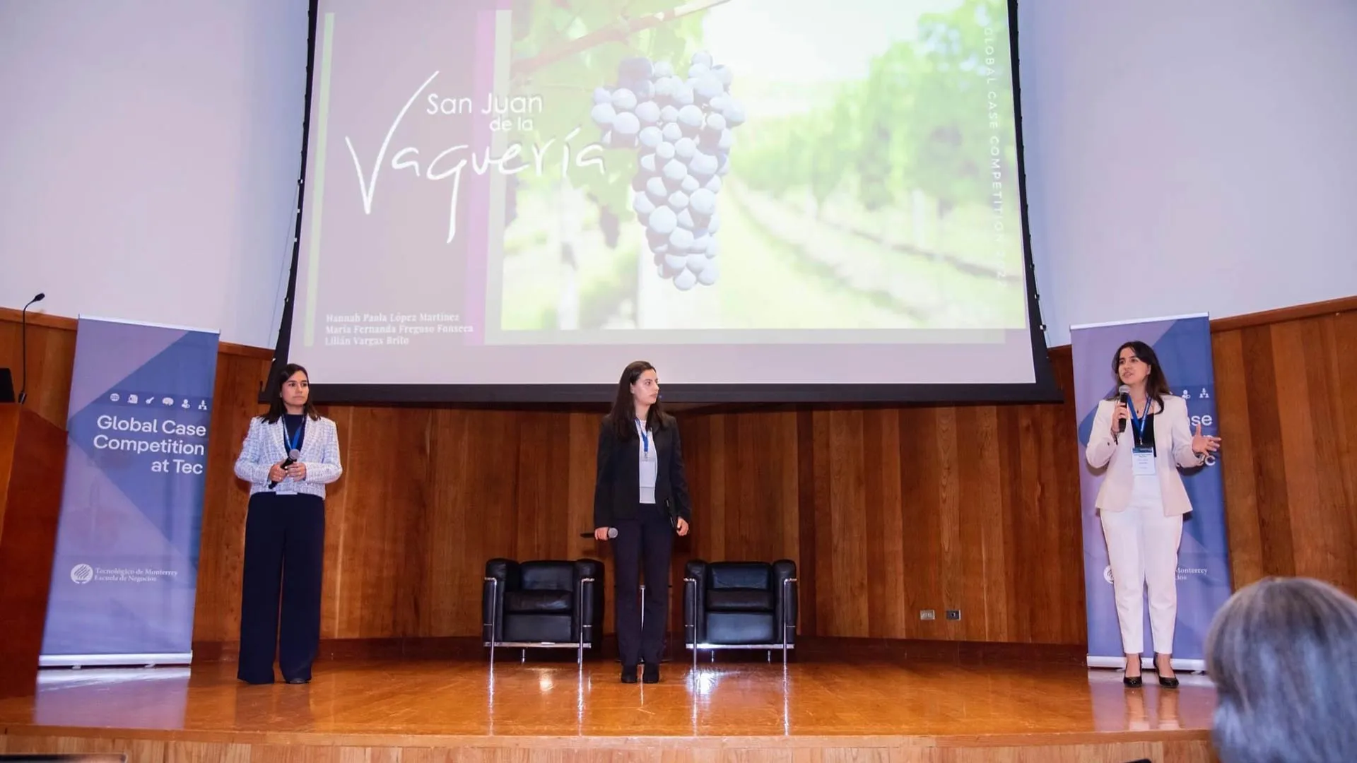 Alumnas en el International Business Case Competition: industria vinícola y eléctrica