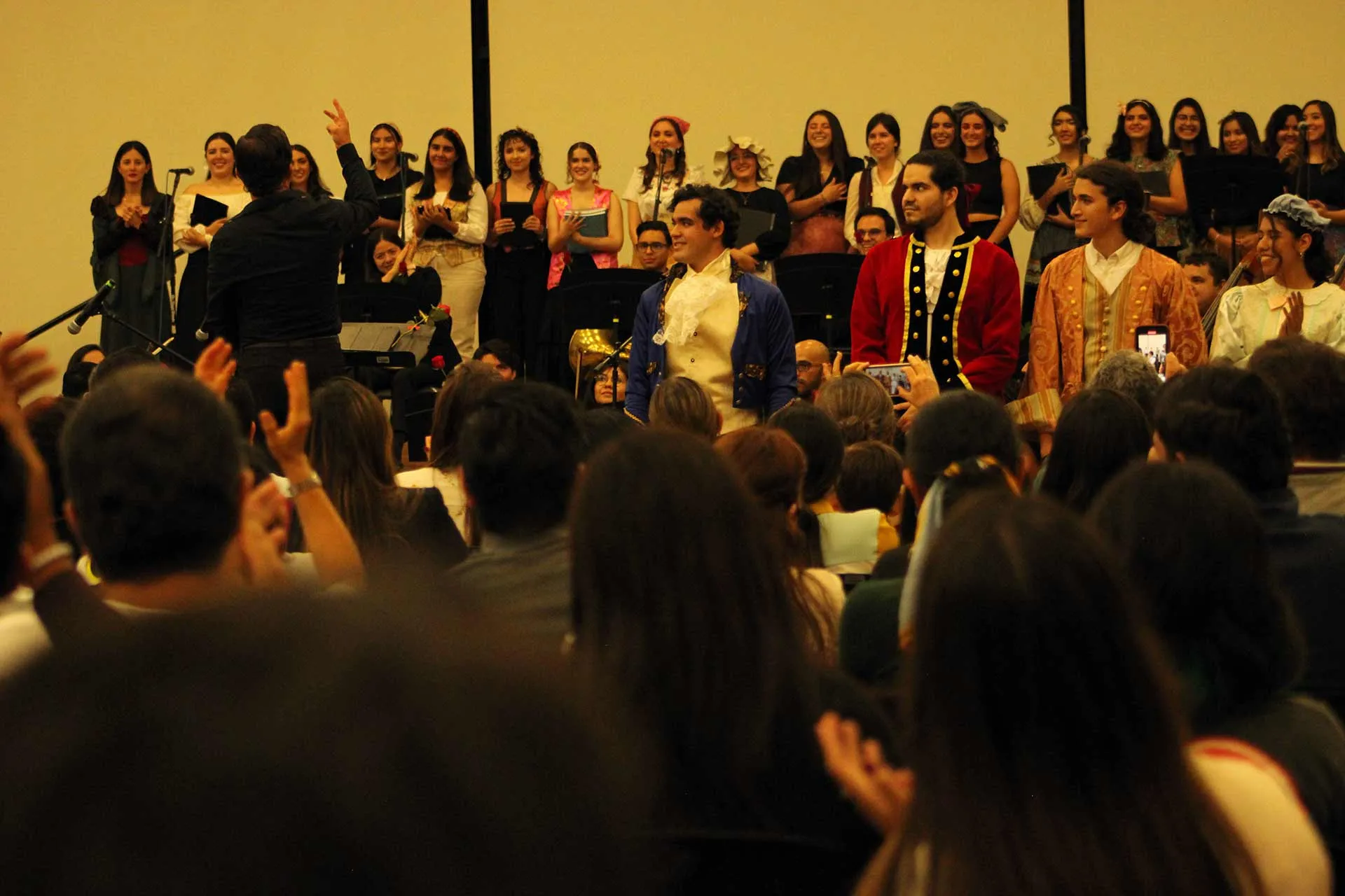 Bella y la bestia, concierto de coro y orquesta del Tec Guadalajara.