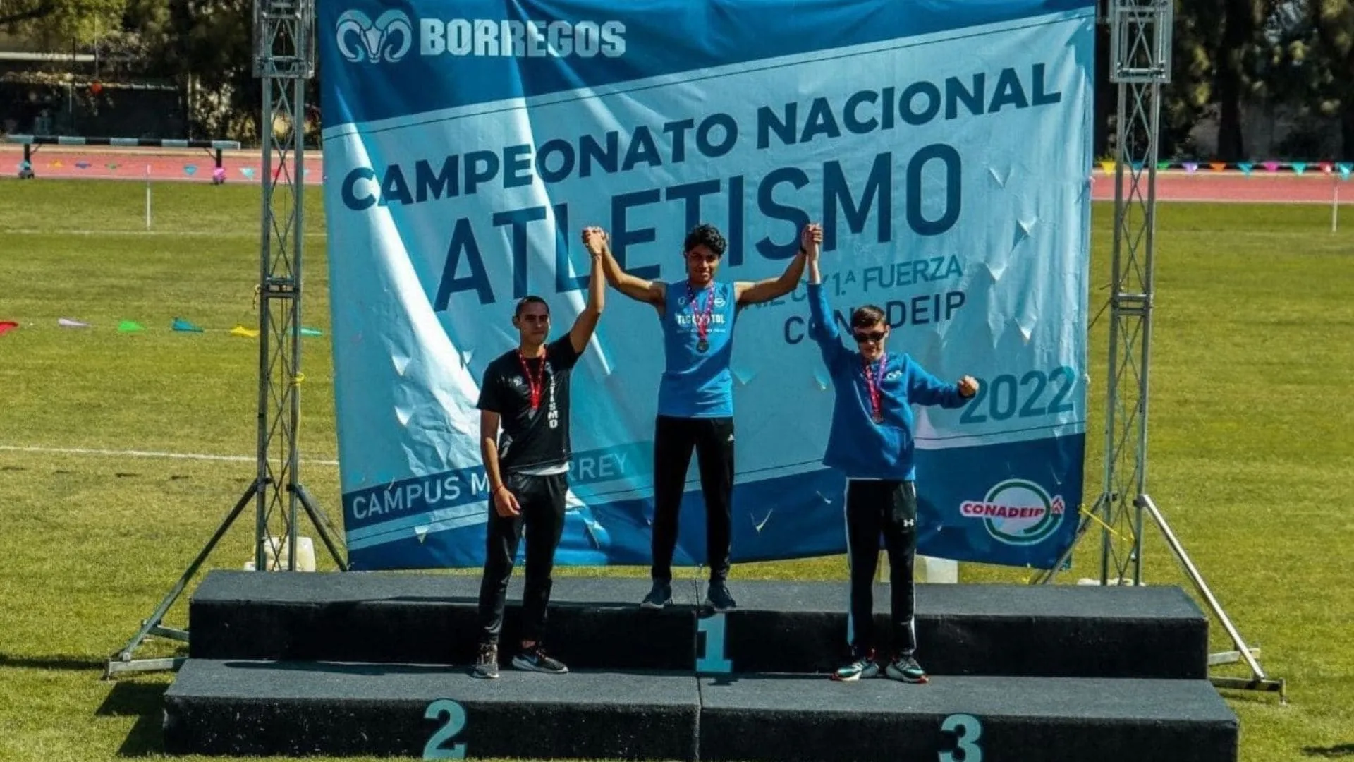 Juan Daniel Juárez va a la Universiada a competir en Atletismo