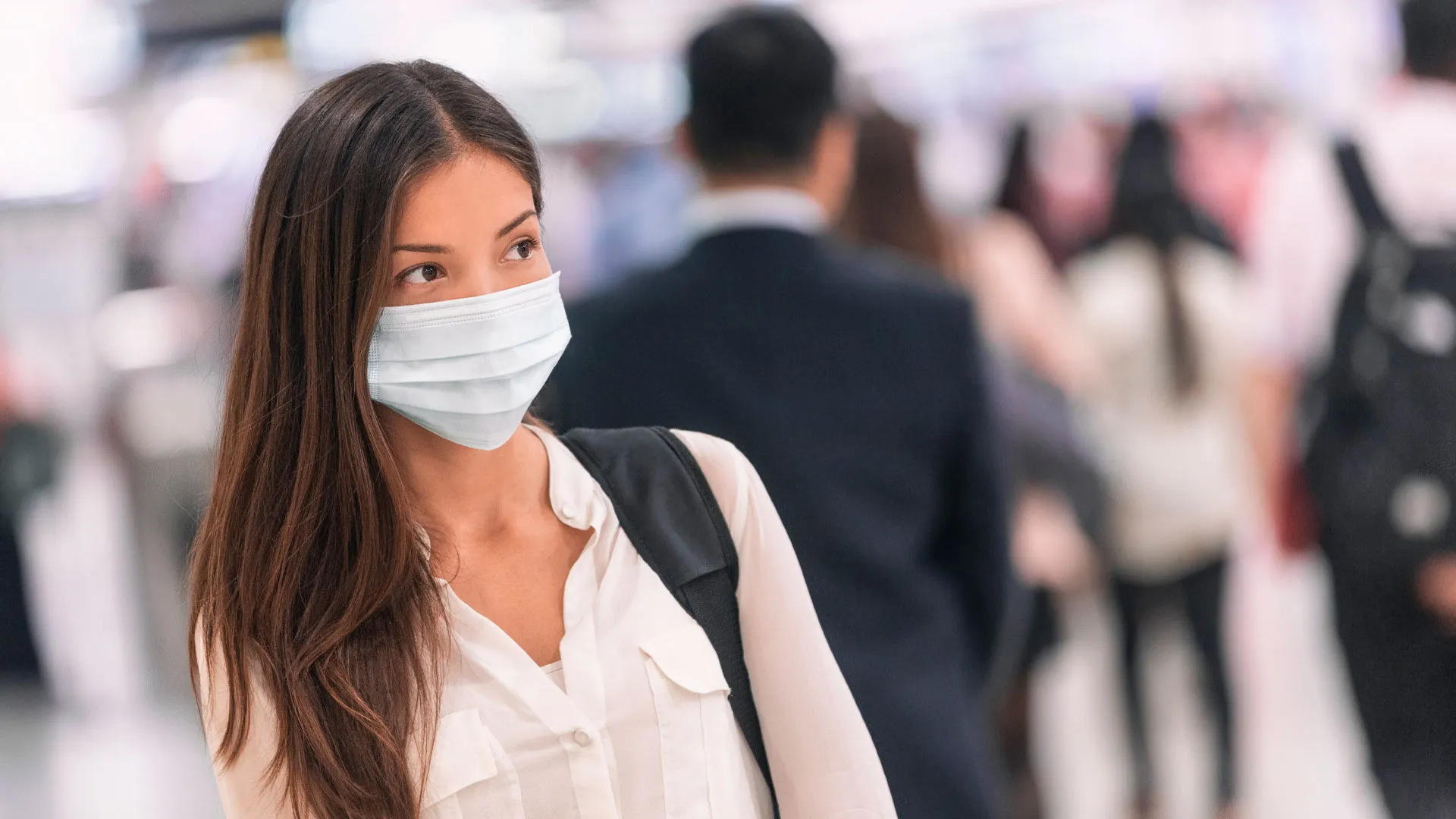 Expertos señalan que la quinta ola COVID se ha caracterizado por casos leves y menos hospitalización.