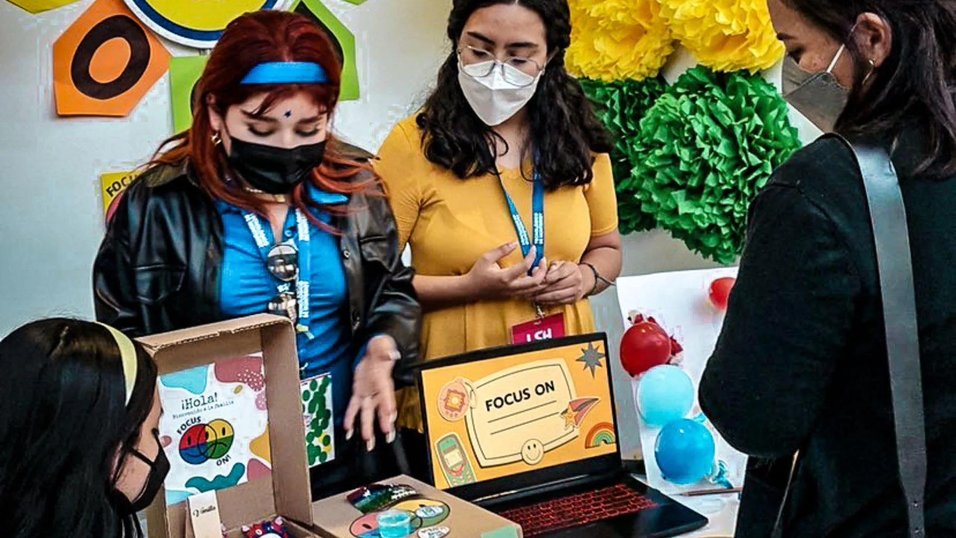 Alumnas con proyecto FOCUS ON