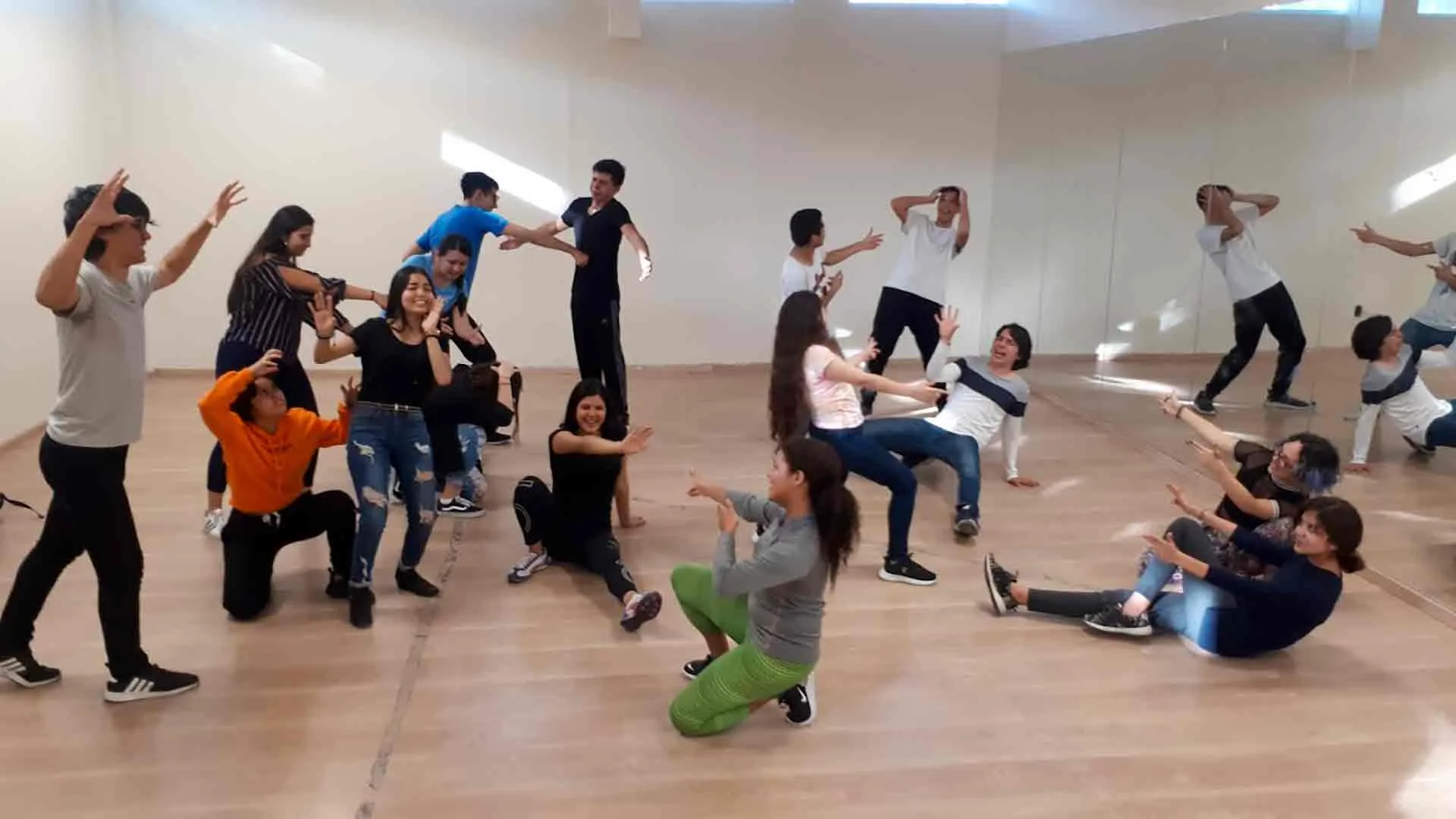 teatro con sentido en Tec Guadalajara permite desarrollar la empatía, el trabajo en equipo y el autoconocimiento..