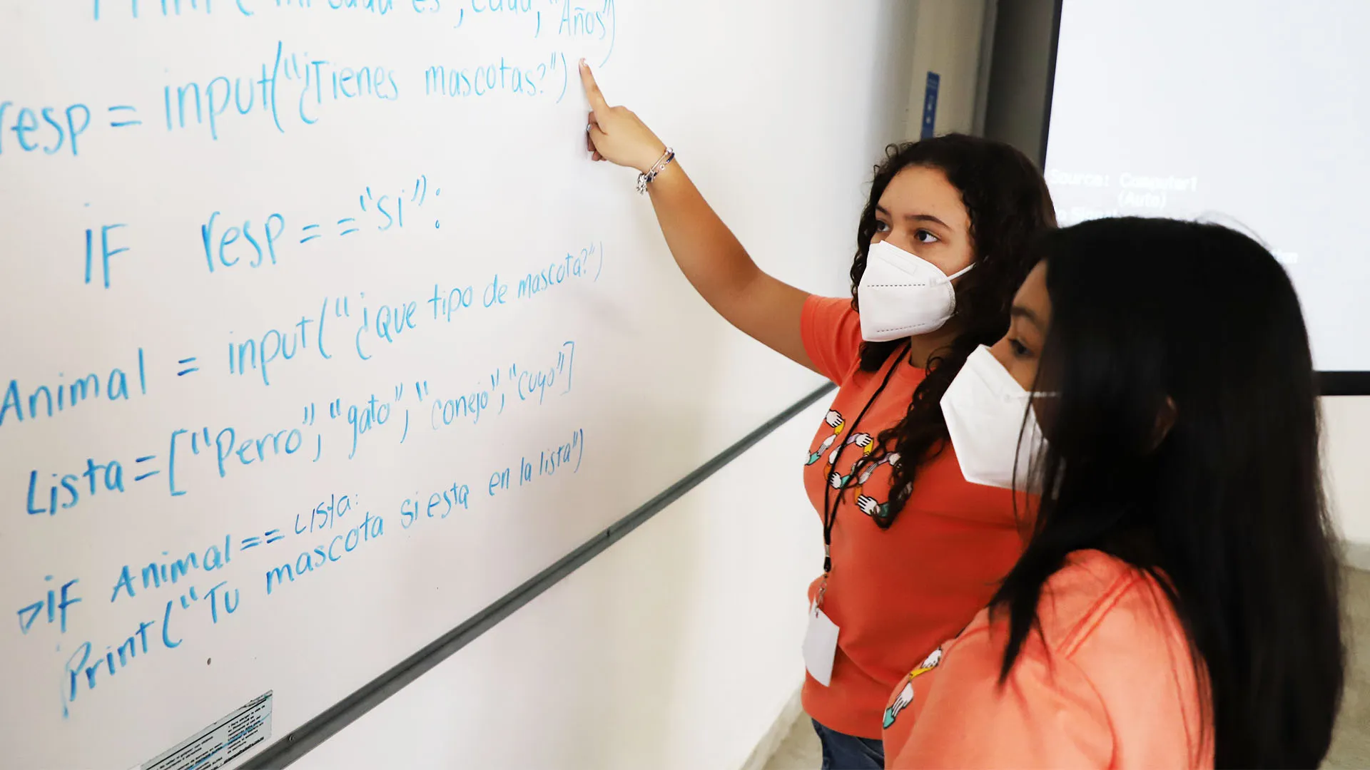 Patrones hermosos. Acercan a jóvenes laguneras a la ingeniería