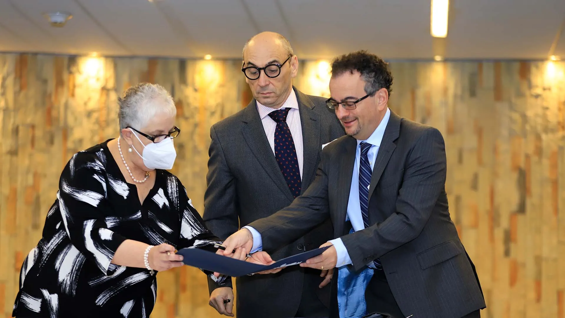 UK, PNUD y Tec firman acuerdo de cooperación internacional económico