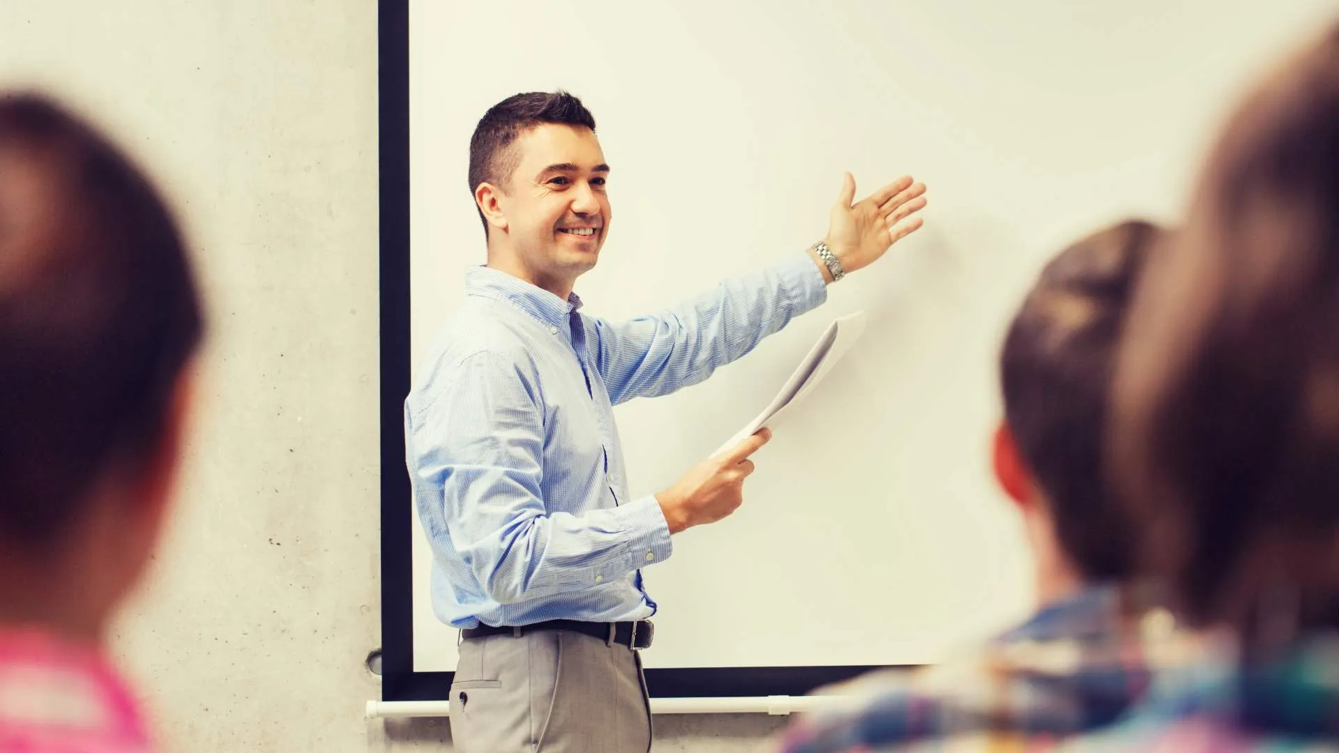 Logra el bienestar que te lleve a una vida feliz como maestro o maestra, con esta guía paso a paso