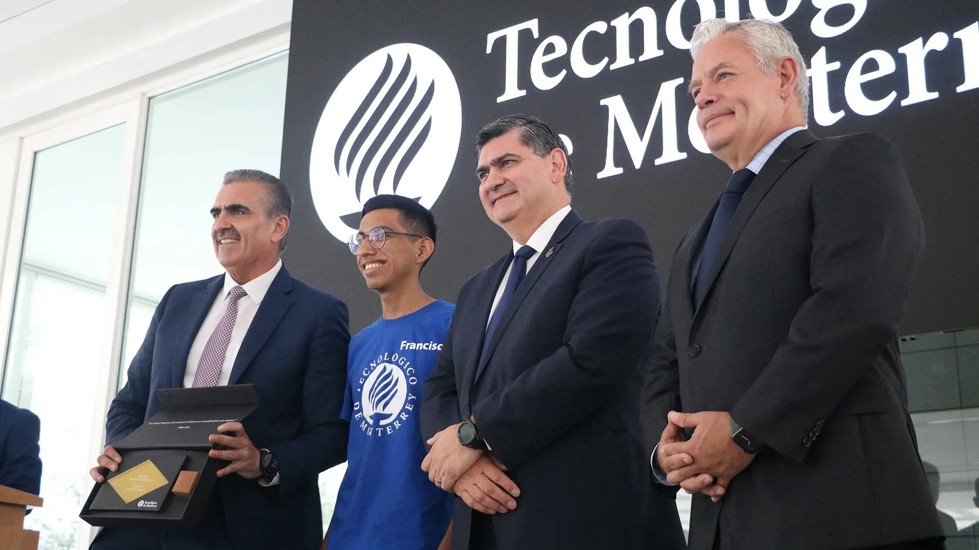 Francisco Reyna alumno beneficiado en colaboración Tec de Monterrey y el Municipio de Apodaca 