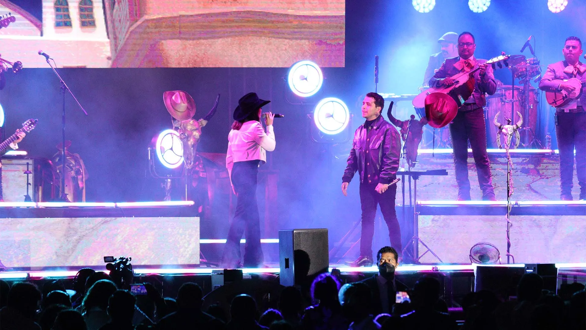 Colaboró con Belinda y Christian Nodal, ahora se lanza como solista