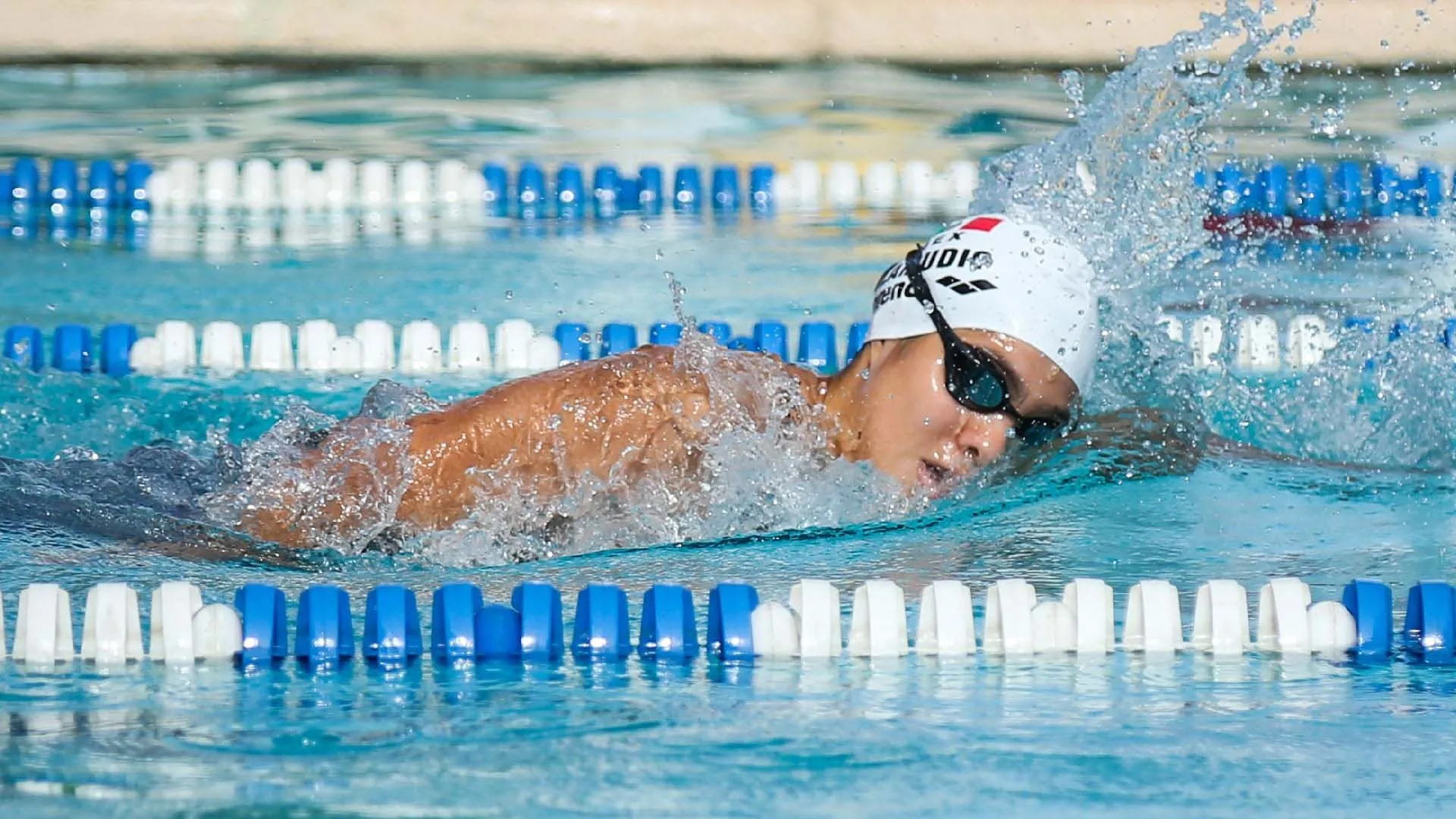 Alumna PrepaTec gana medalla de plata en campeonato centroamericano de natación.