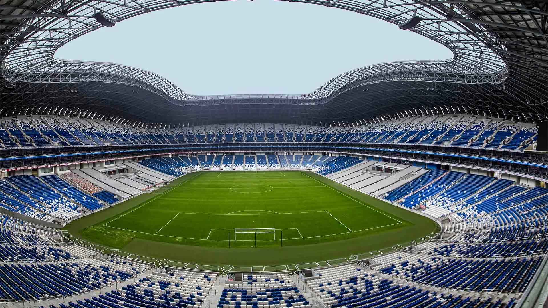 ¡En la cancha y en el aula! Profesores Tec toman reto con Rayados 