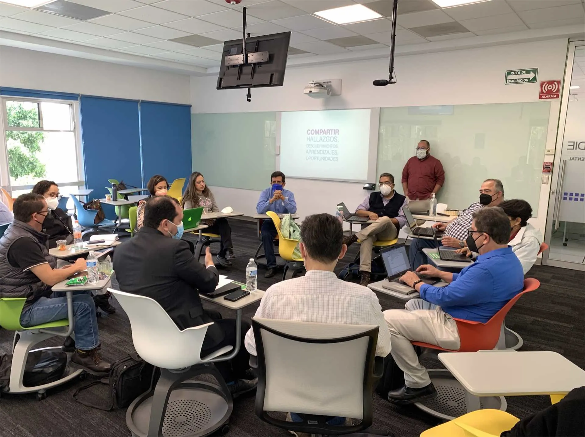 Docentes afrontan reto Siemens Energy donde resolvieron retos de administración de proyectos y colaboración efectiva.