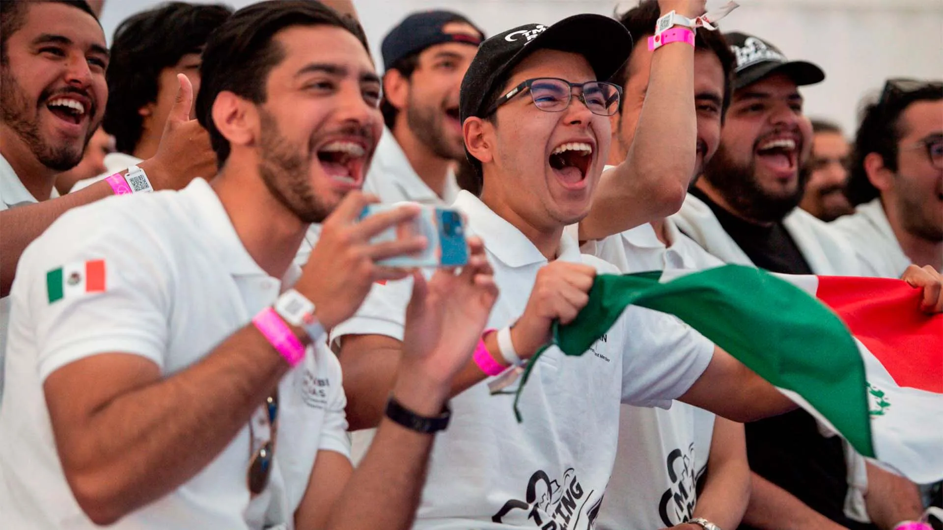 Escudería de Tec Región CDMX logra pódium en Circuito Silverstone