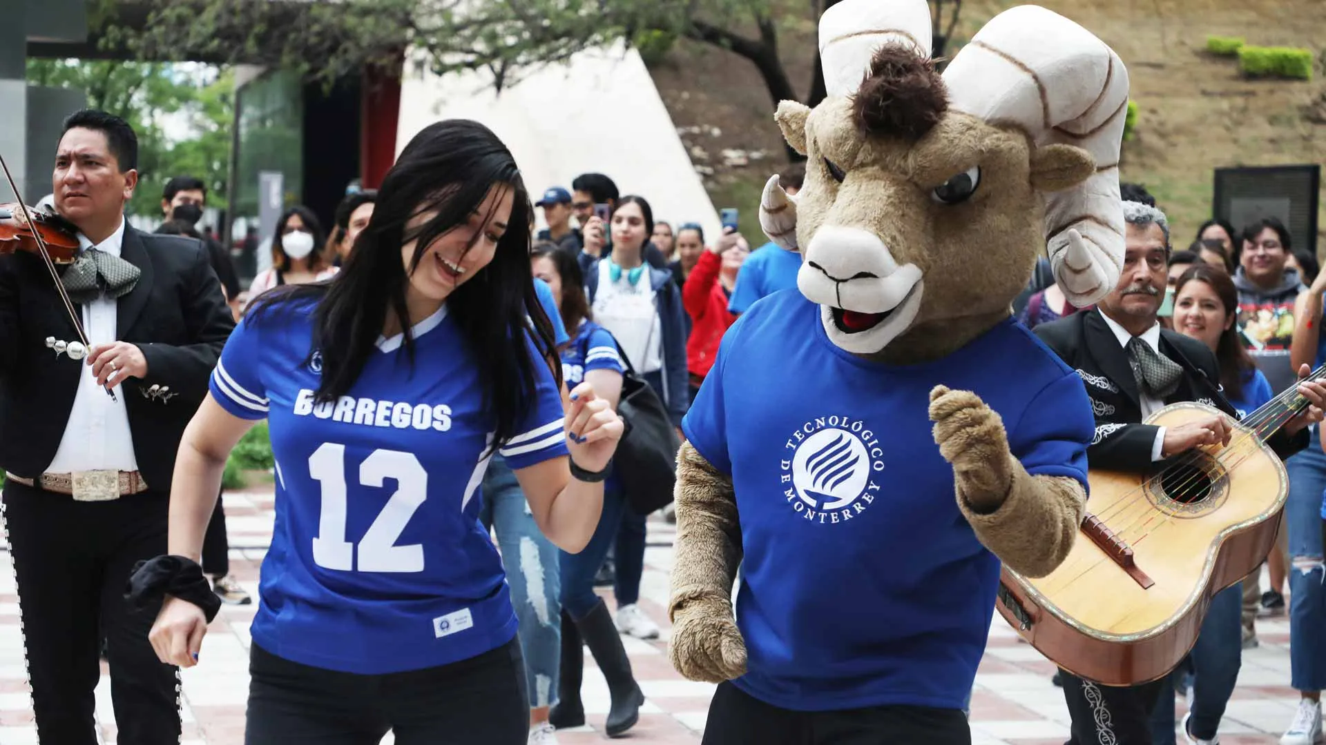  Tec celebra el 79 aniversario de su fundación