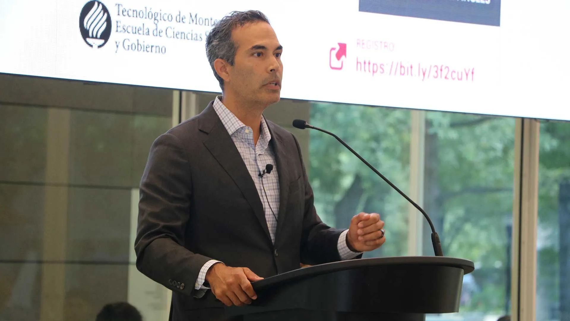 George P. Bush en conversatorio con alumnos de campus Monterrey 